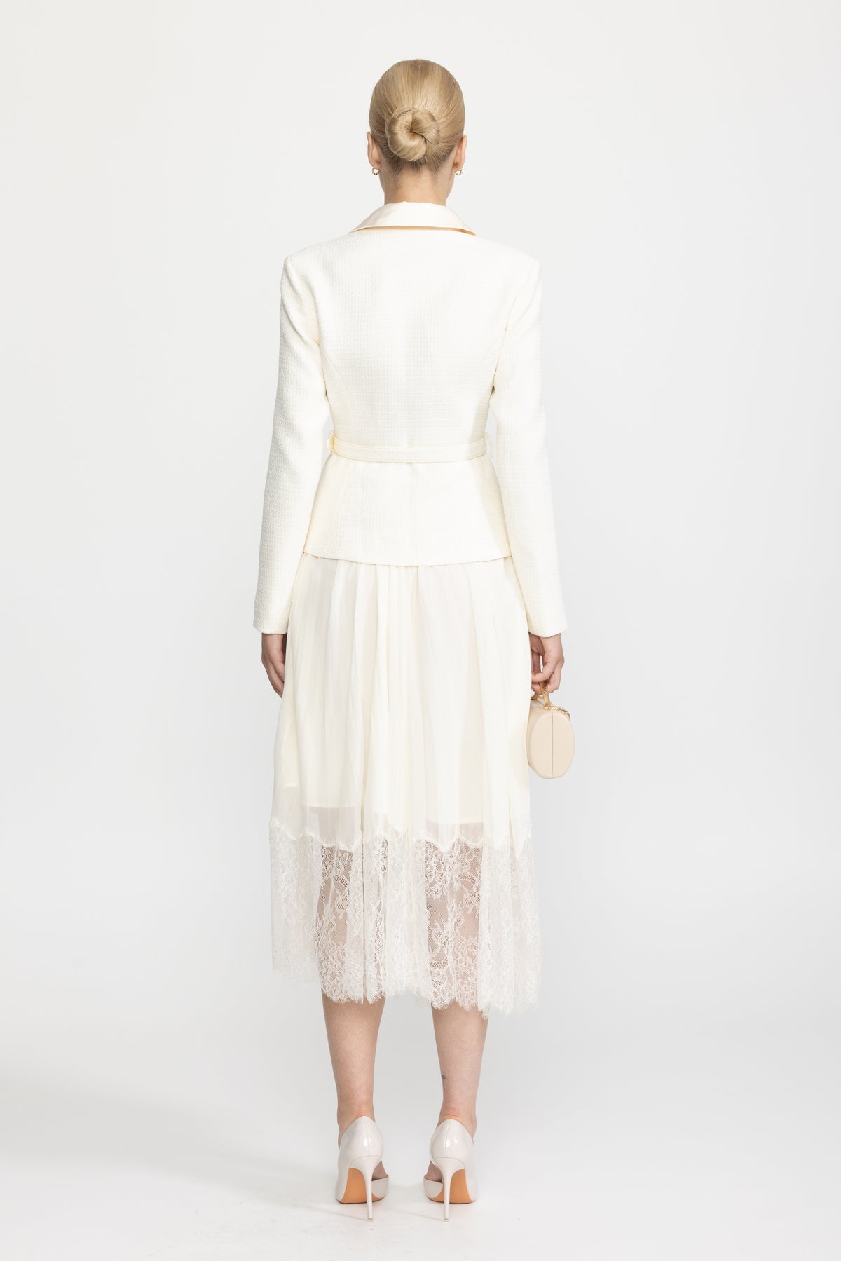 Rochie-jachetă din tweed cu guler din satin și fustă plisată din dantelă - Ivoire