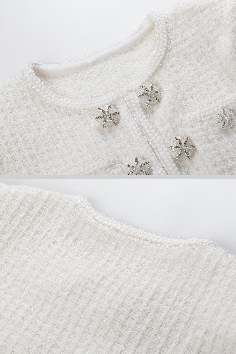 Rochie tricotată cu mâneci lungi, lungime până la genunchi - Albă