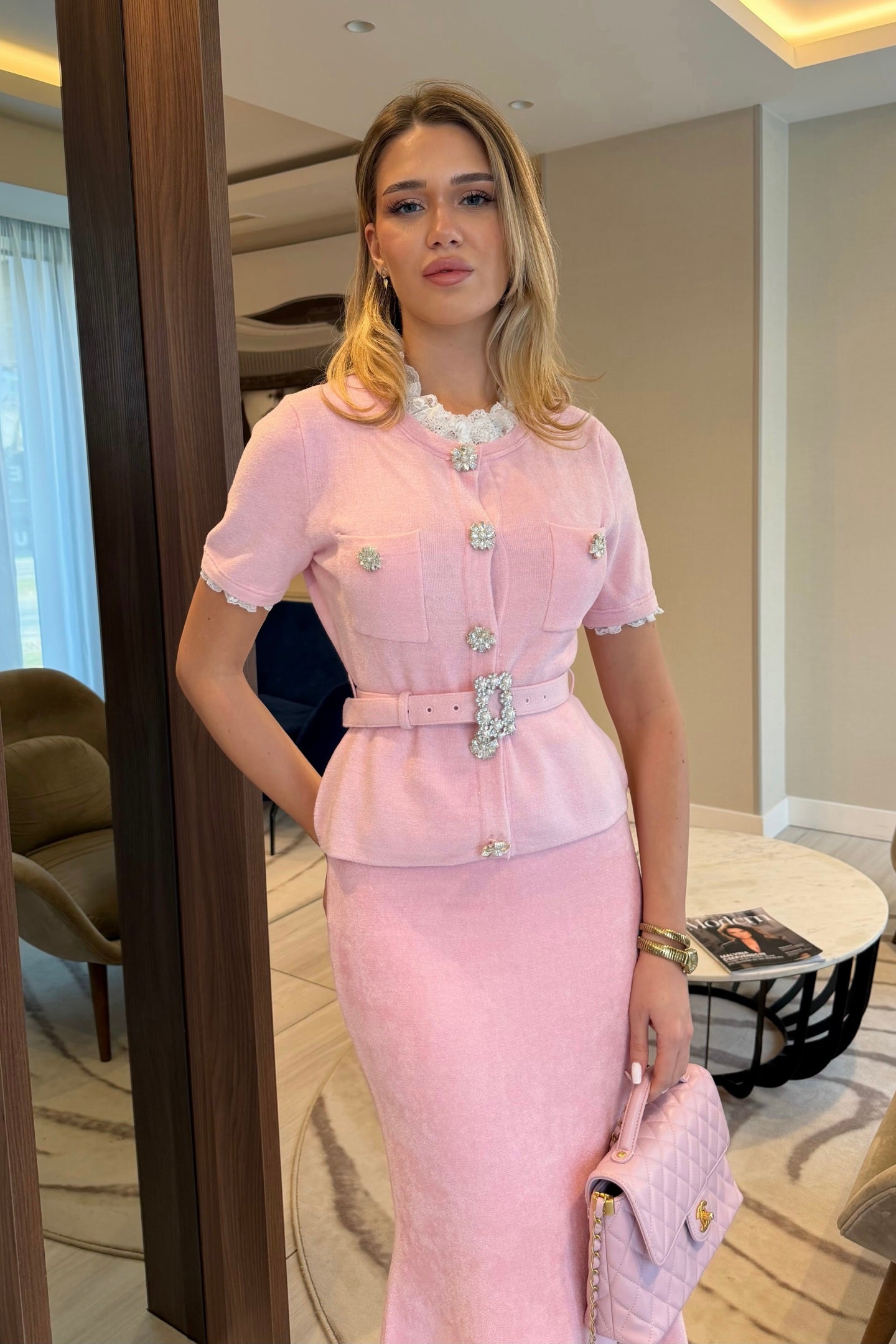 Set cu mânecă scurtă, talie peplum și curea cu nasturi din cristale - Blush Pink