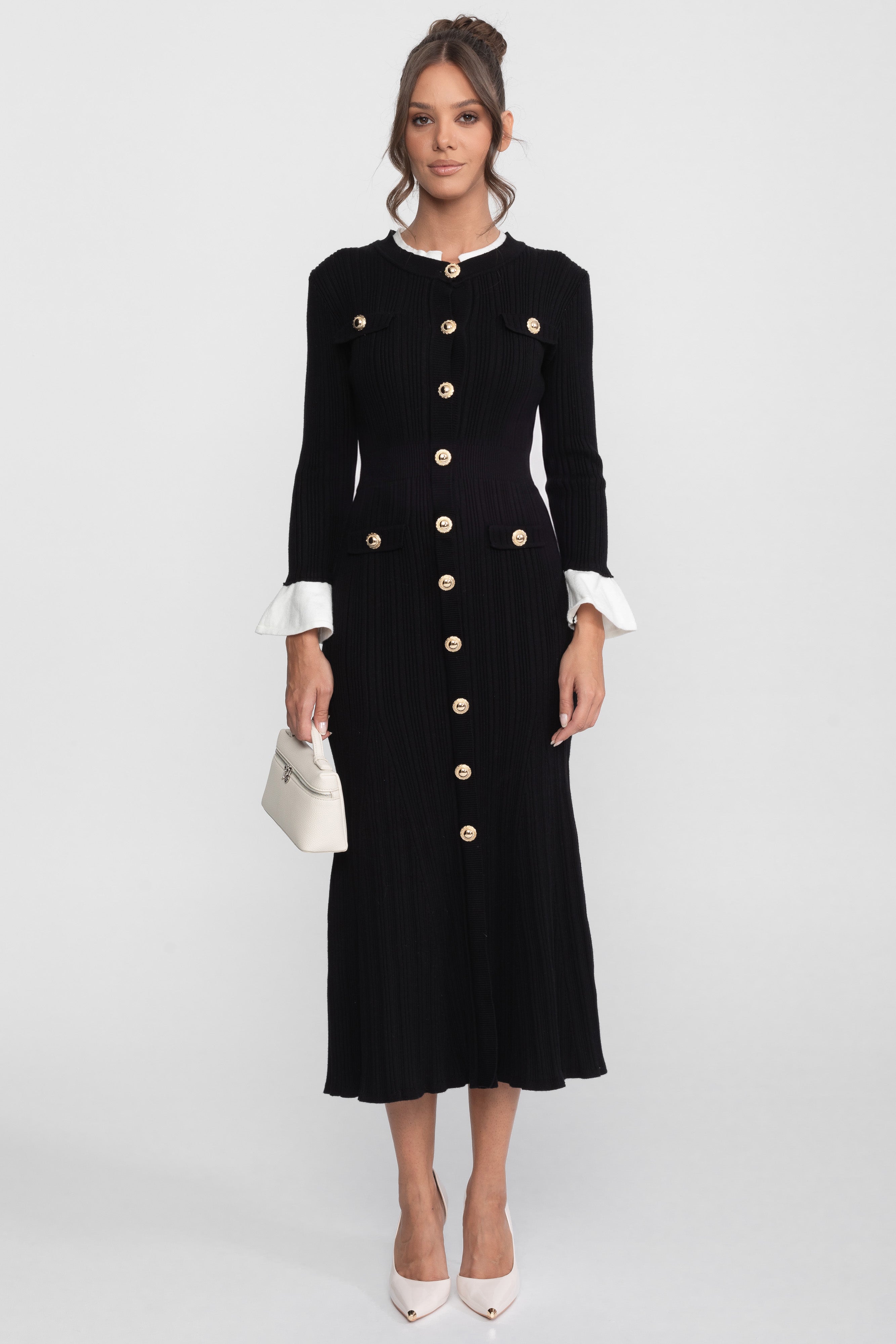 Rochie midi tricotată cu model ribbed, cu manșete și guler albe - Negru