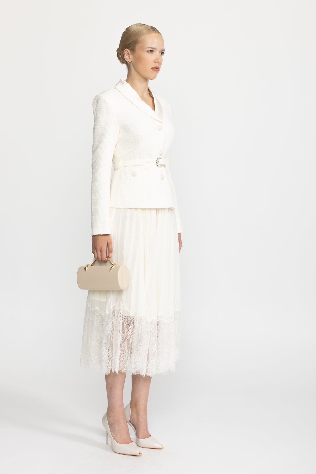 Rochie-jachetă din tweed cu guler din satin și fustă plisată din dantelă - Ivoire