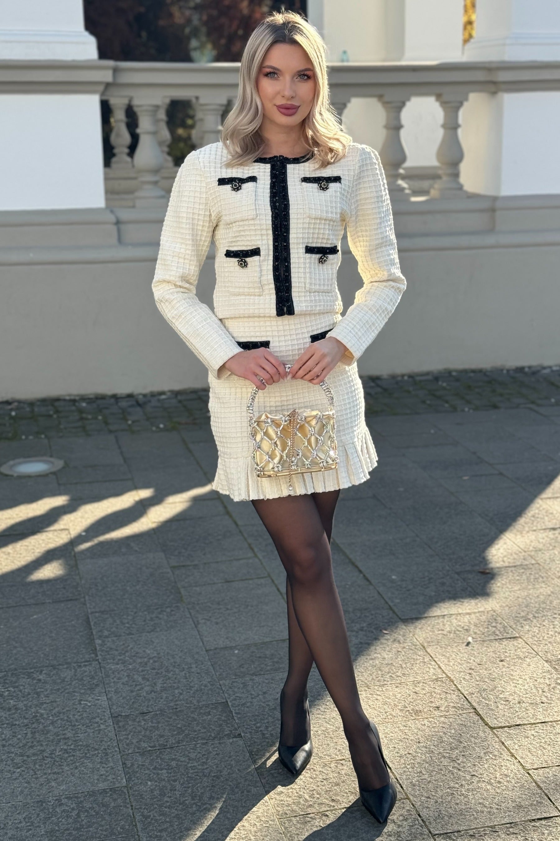 Set Tweed Co-Ord cu Detalii Negre - Ivoire