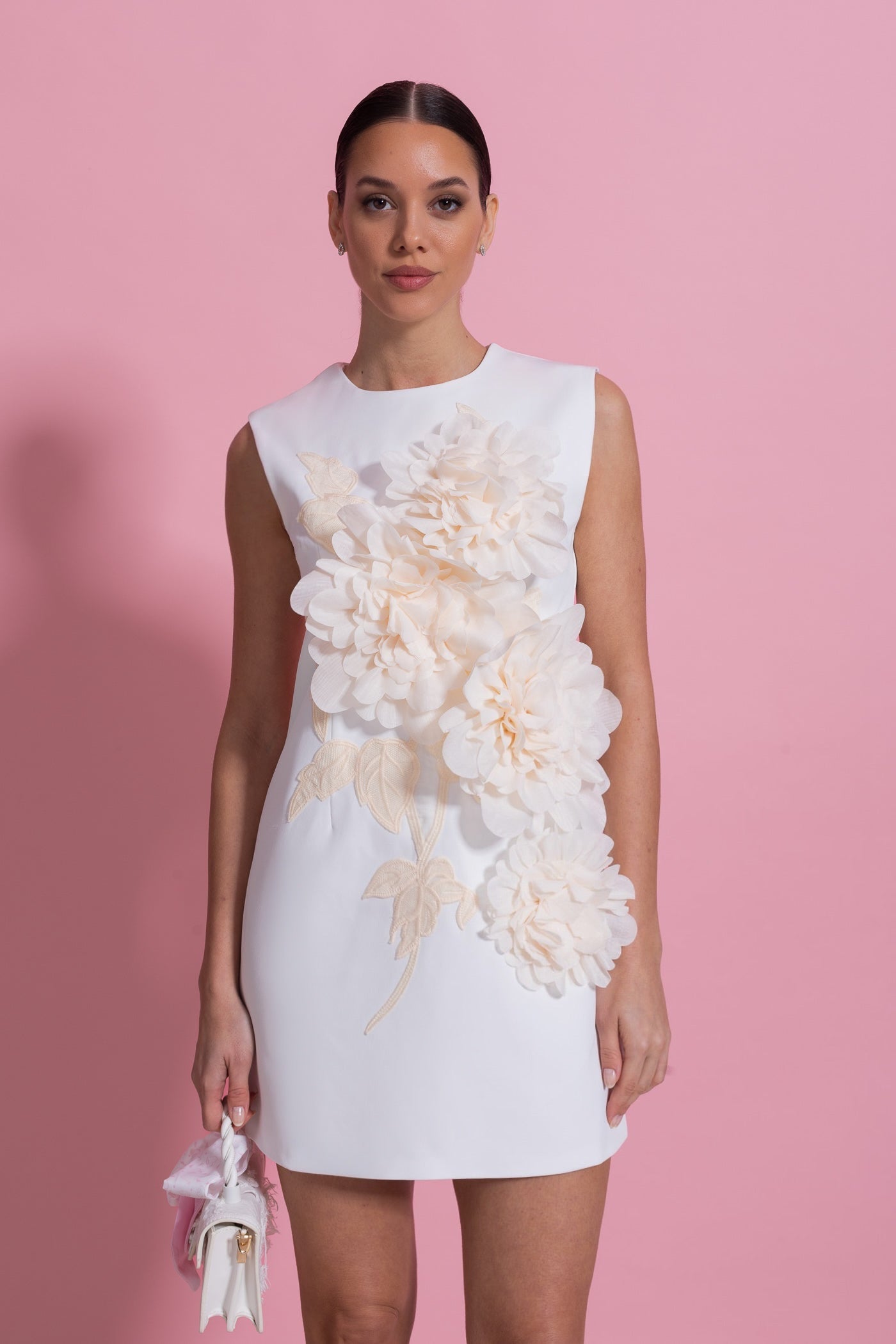 Rochie Mini Fără Mâneci cu Decolteu Rotund și Aplicație Florală 3D - Alb