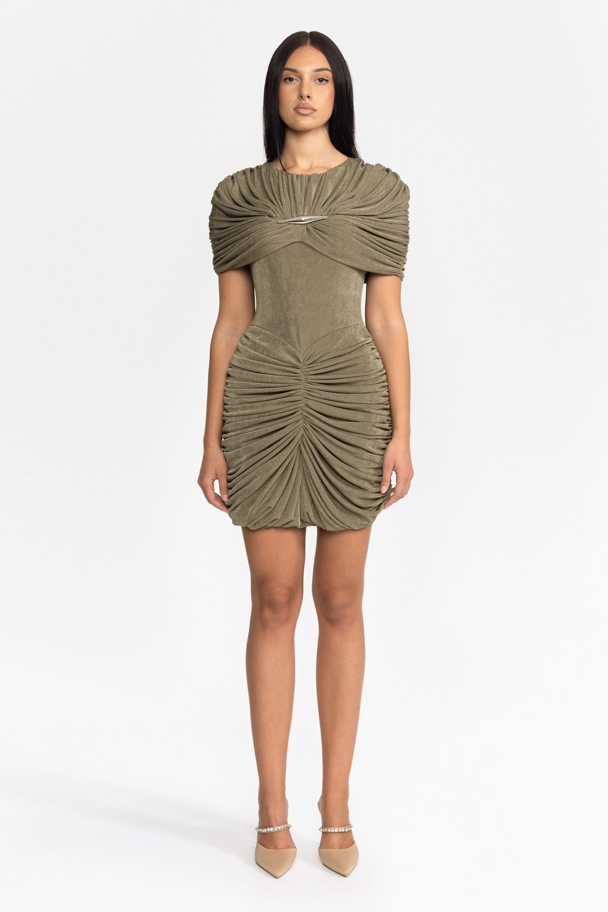 Rochie mini drapată cu pelerină și fronseuri - Olive