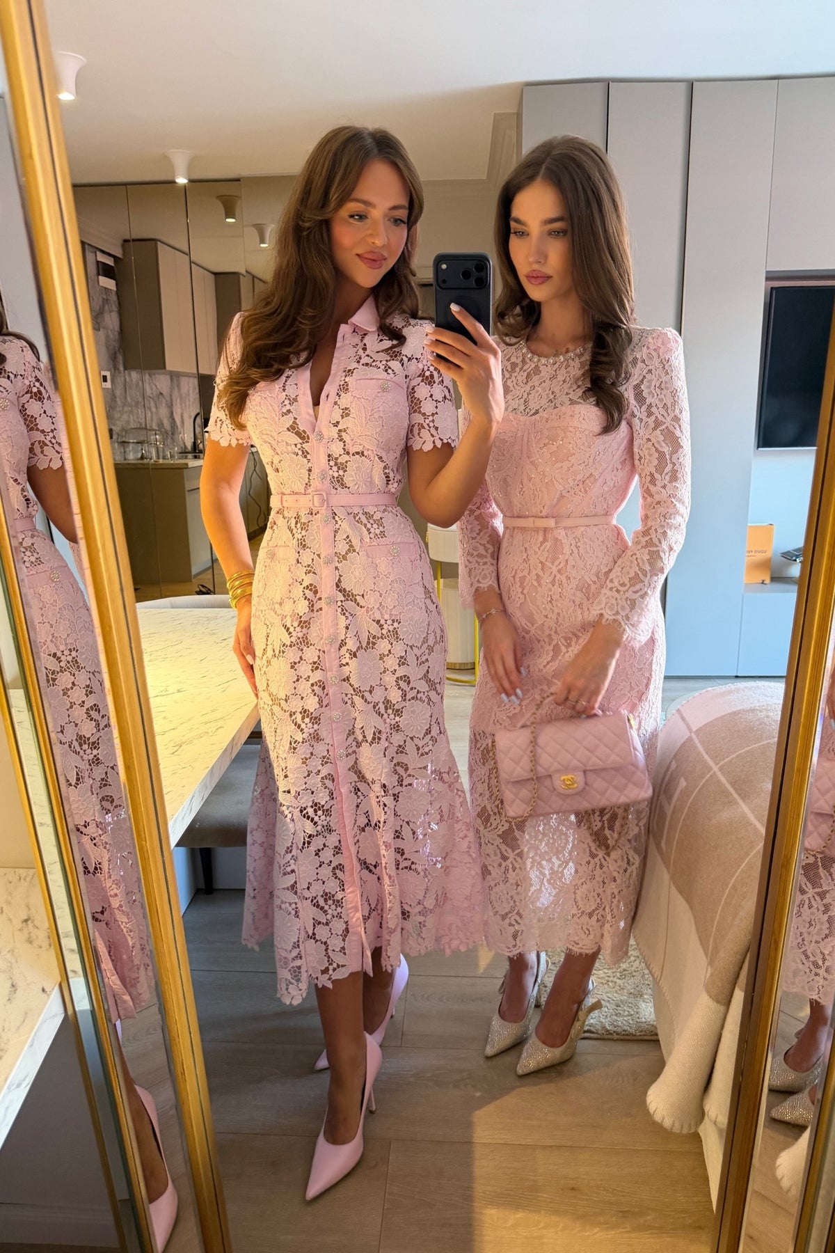 Rochie midi din dantelă cu mânecă scurtă, decolteu cu guler și talie accentuată cu curea - Pink