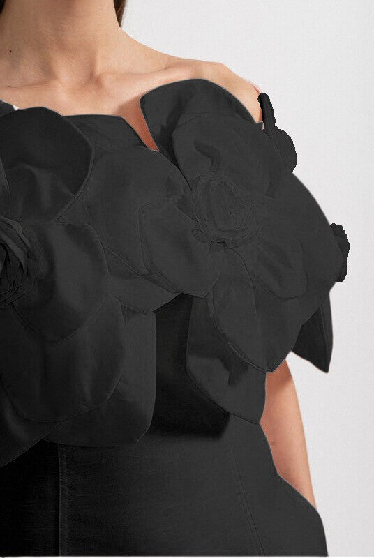 Rochie Midi Off-Shoulder cu Accente Mari Florale din Material - Negru
