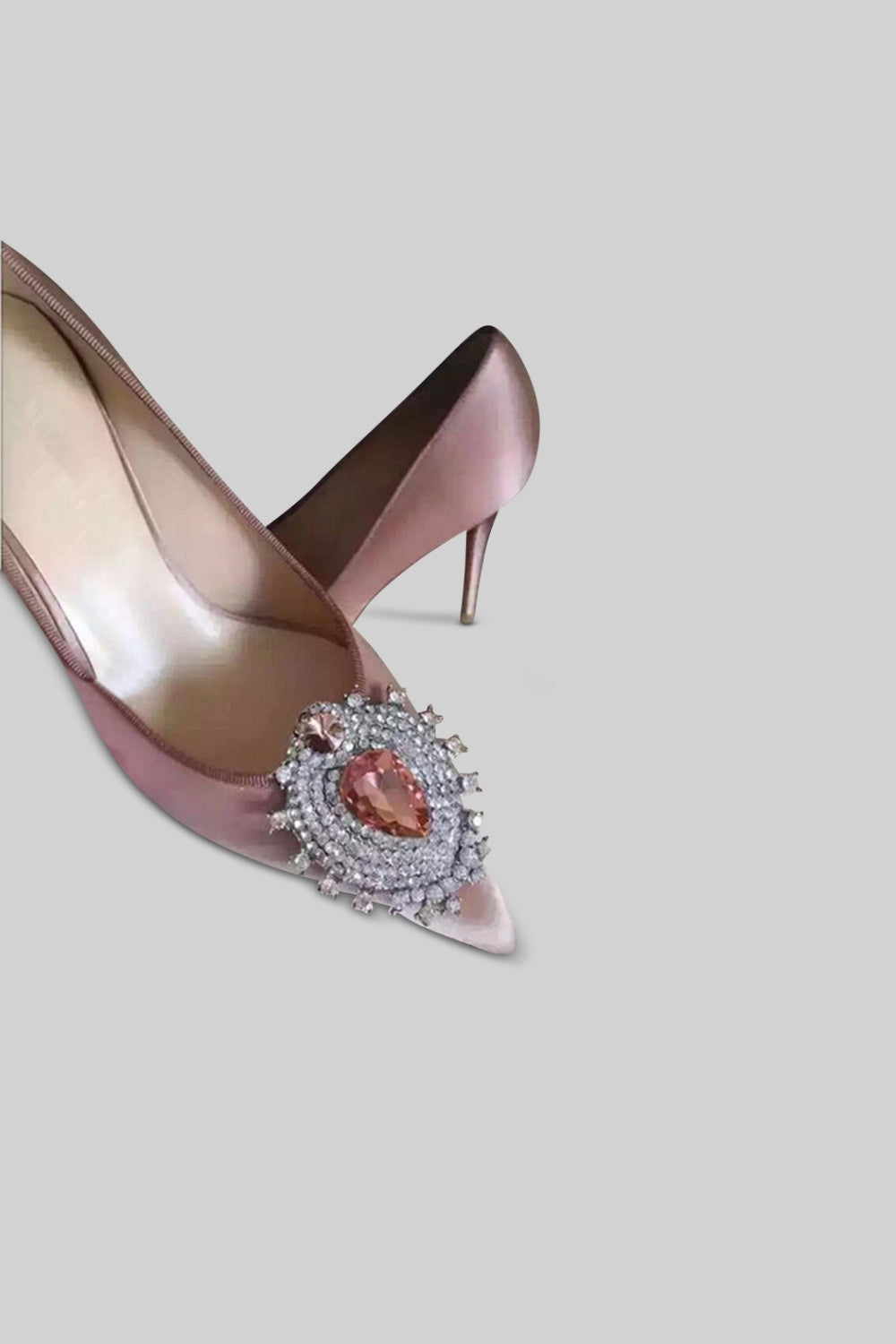 Stiletto din satin cu detaliu de diamant - Roz