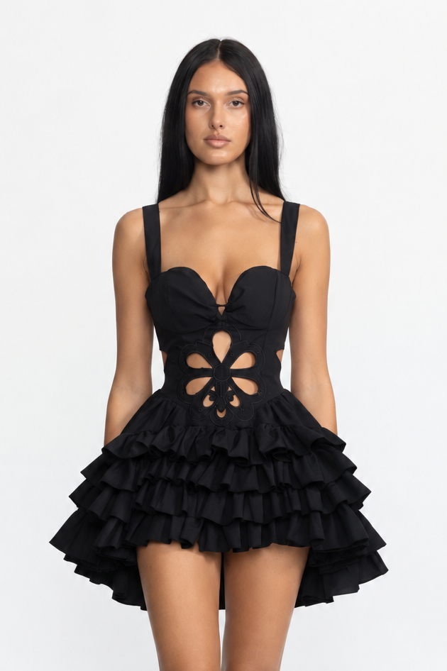 Rochie mini neagră cu broderie florală, decupaje și volane