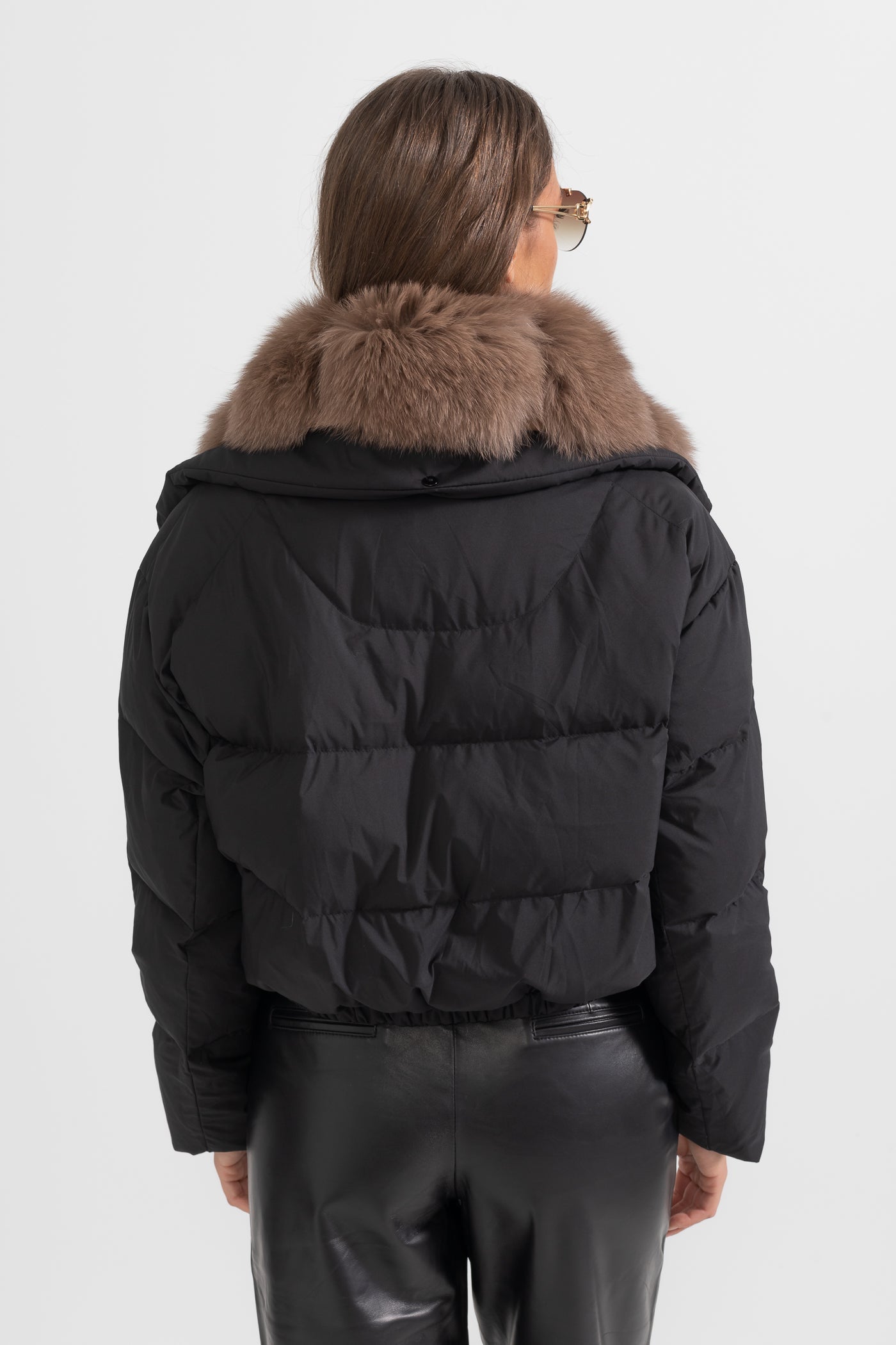 Geacă Puffer cu Glugă Căptușită cu Blană de Vulpe Maro - Negru