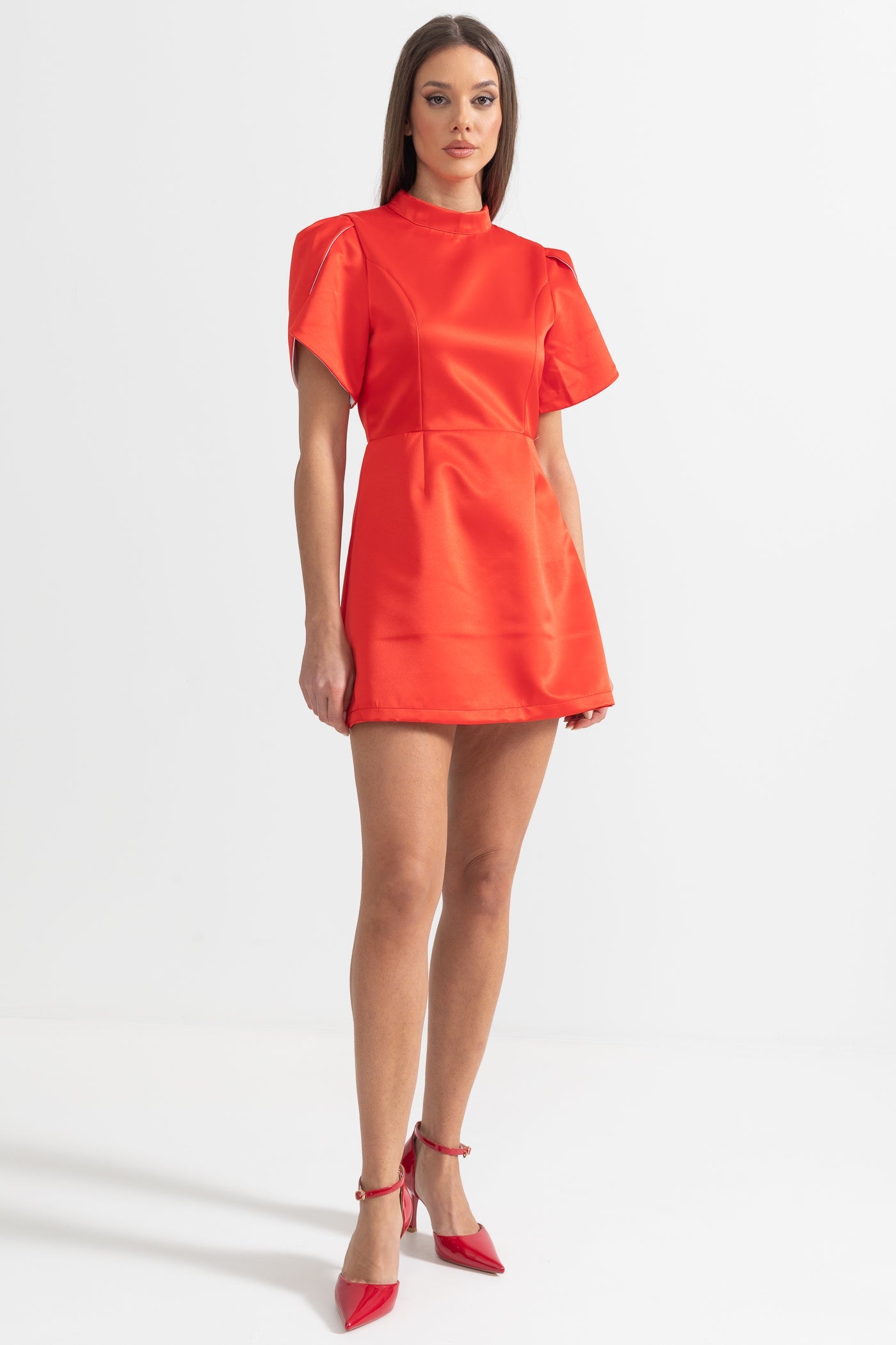 Rochie Mini Elegantă cu Decupaj la Spate și Fundă - Roșu