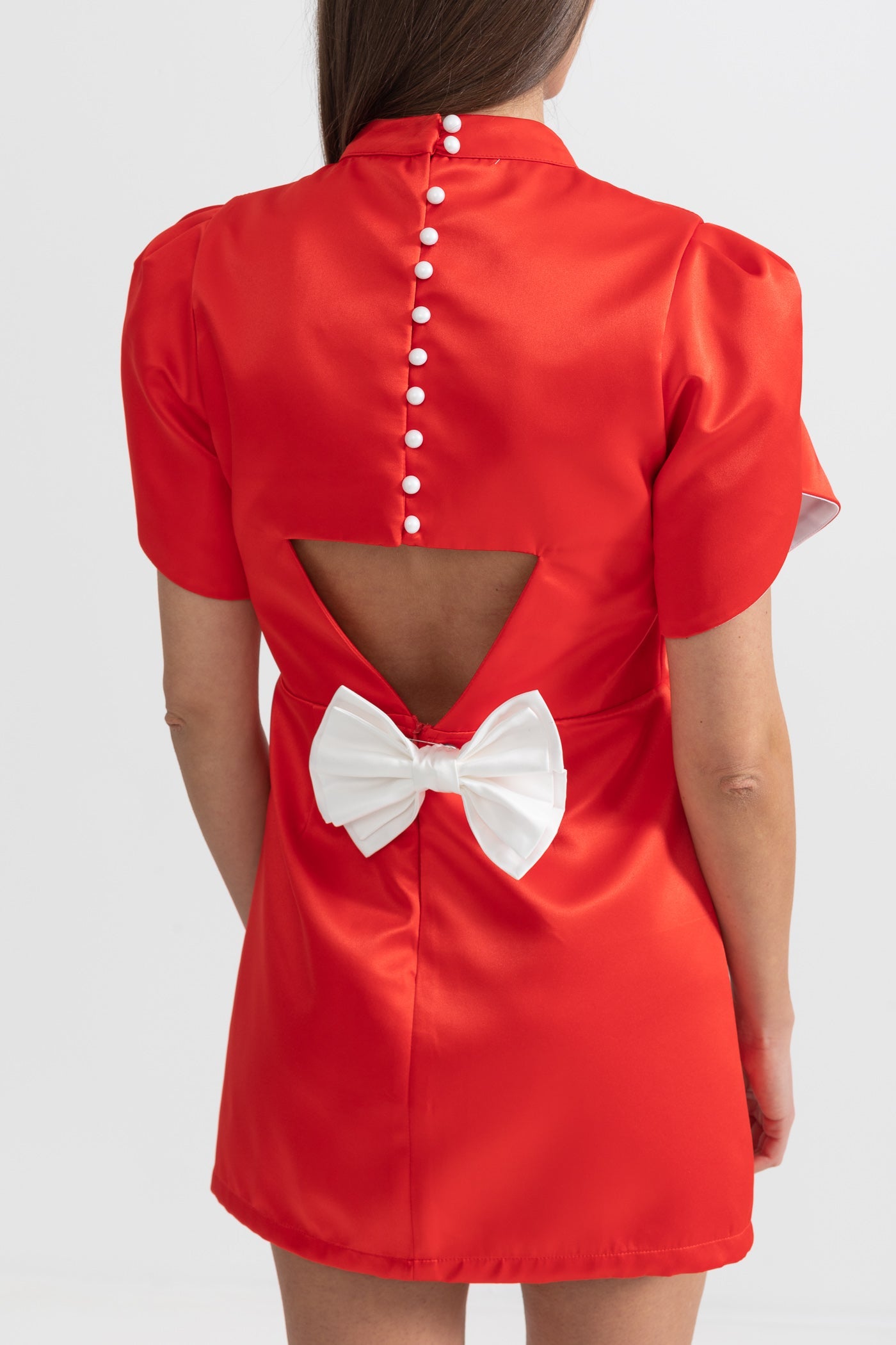 Rochie Mini Elegantă cu Decupaj la Spate și Fundă - Roșu