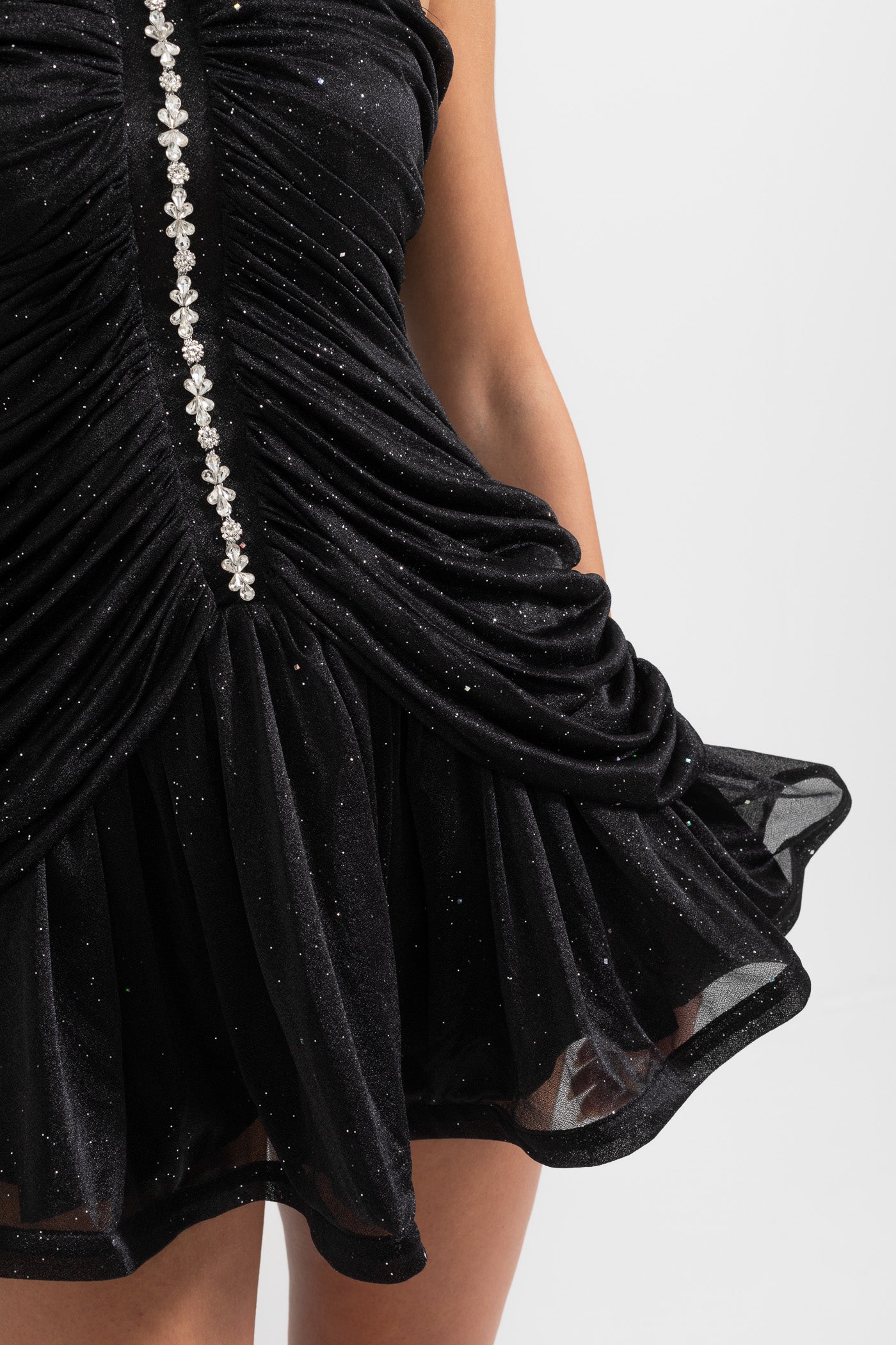 Rochie fără mâneci cu guler halter și accente de perle - Negru