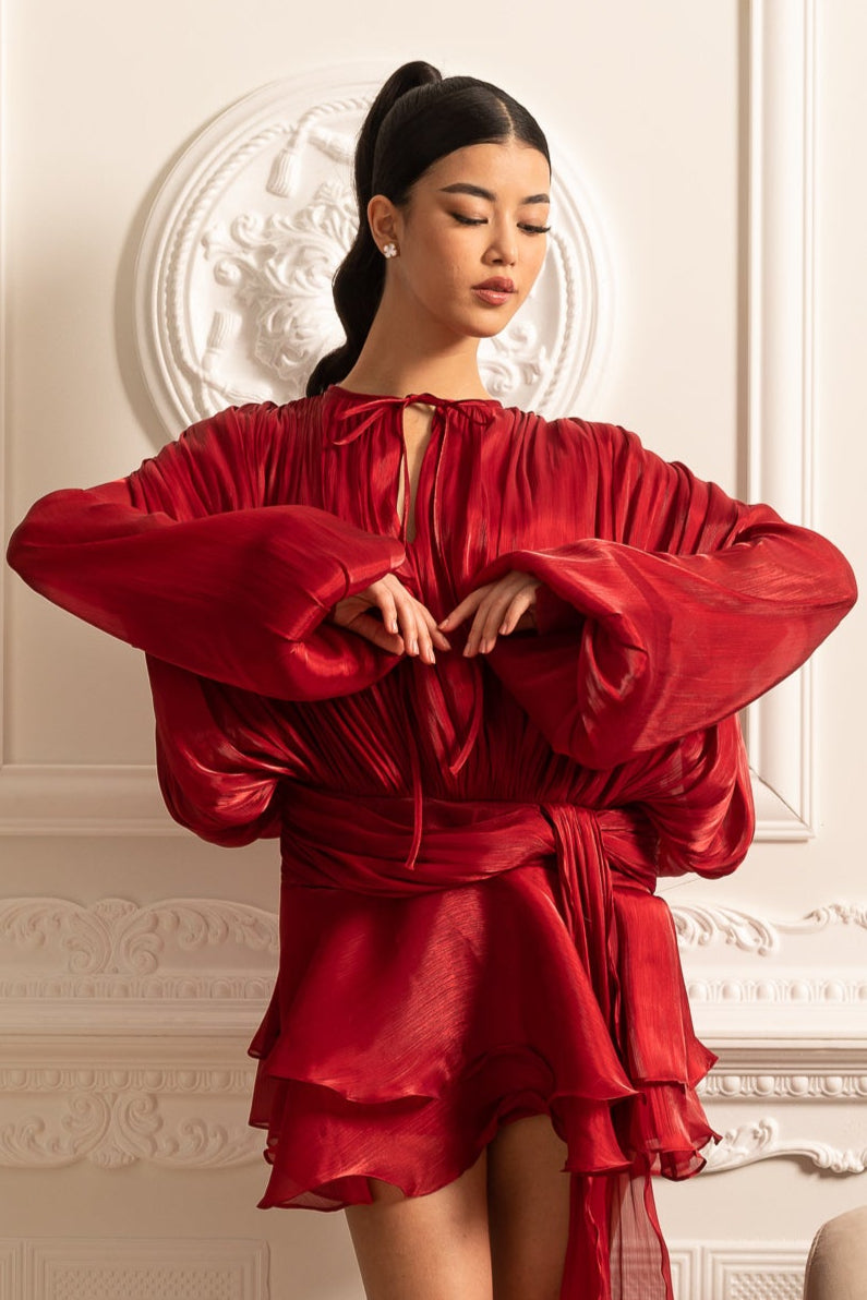 Rochie Drapată cu Mâneci Lungi, Fustă Mini și Talie Plisată - Roșu