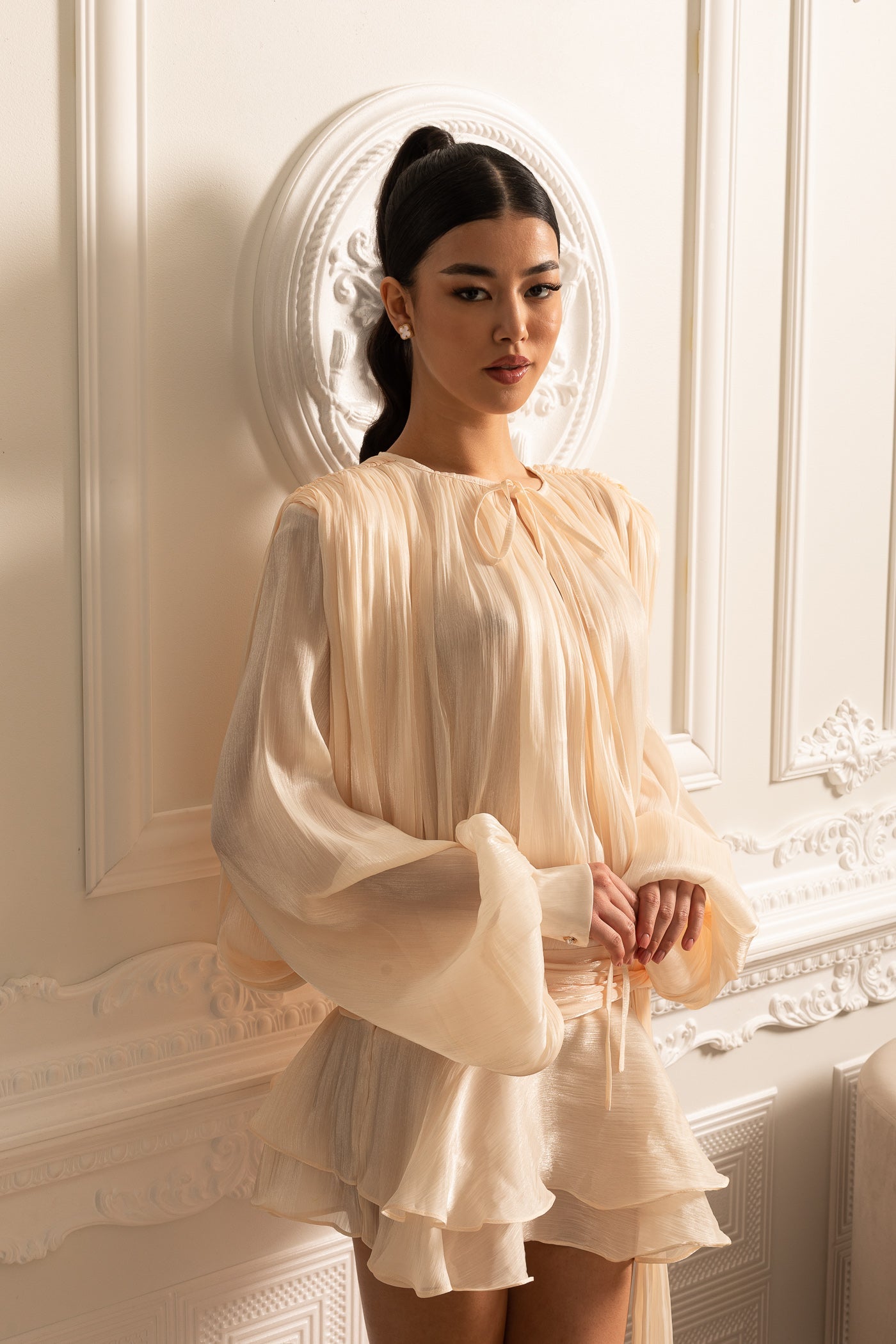 Rochie Drapată cu Mâneci Lungi, Fustă Mini și Talie Plisată - Ivoire