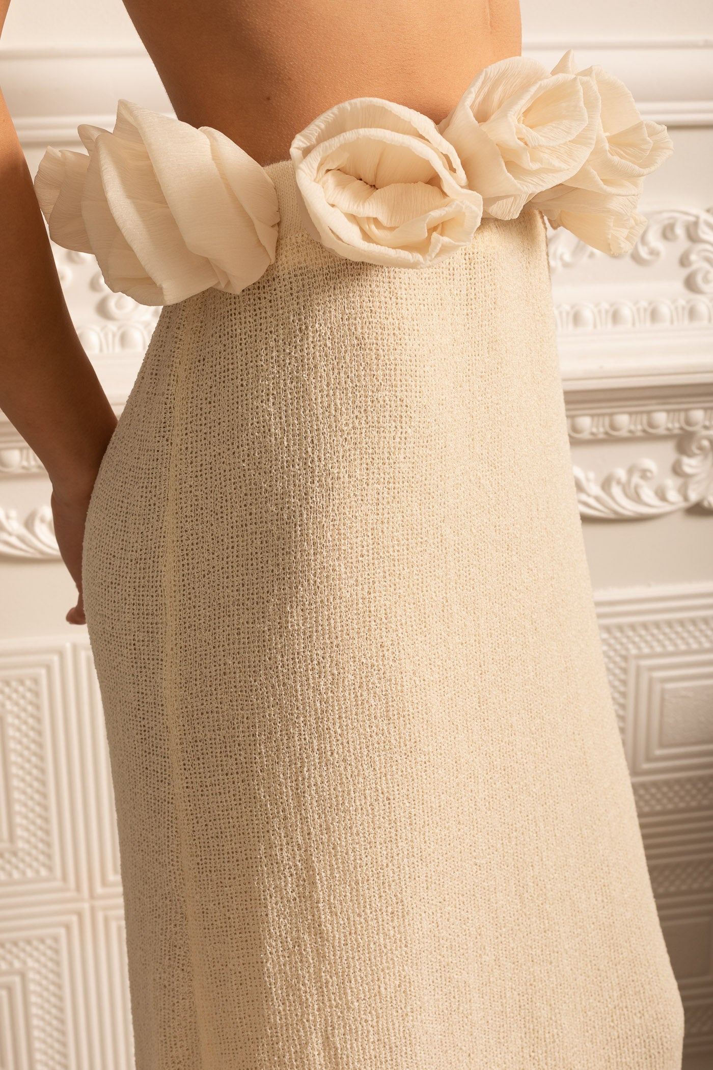 Fustă tricotată cu talie înaltă și aplicații 3D cu flori - Ivoire