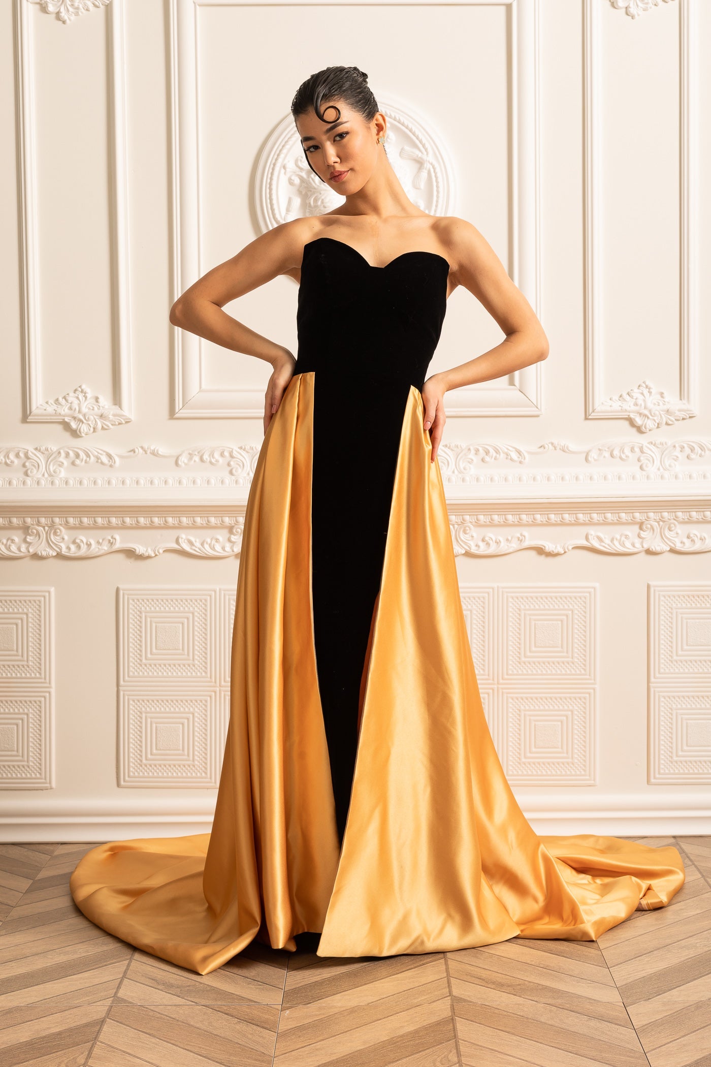 Velvet Gown With Fitted Bodice And Flowing Gold Satin Skirt - Black