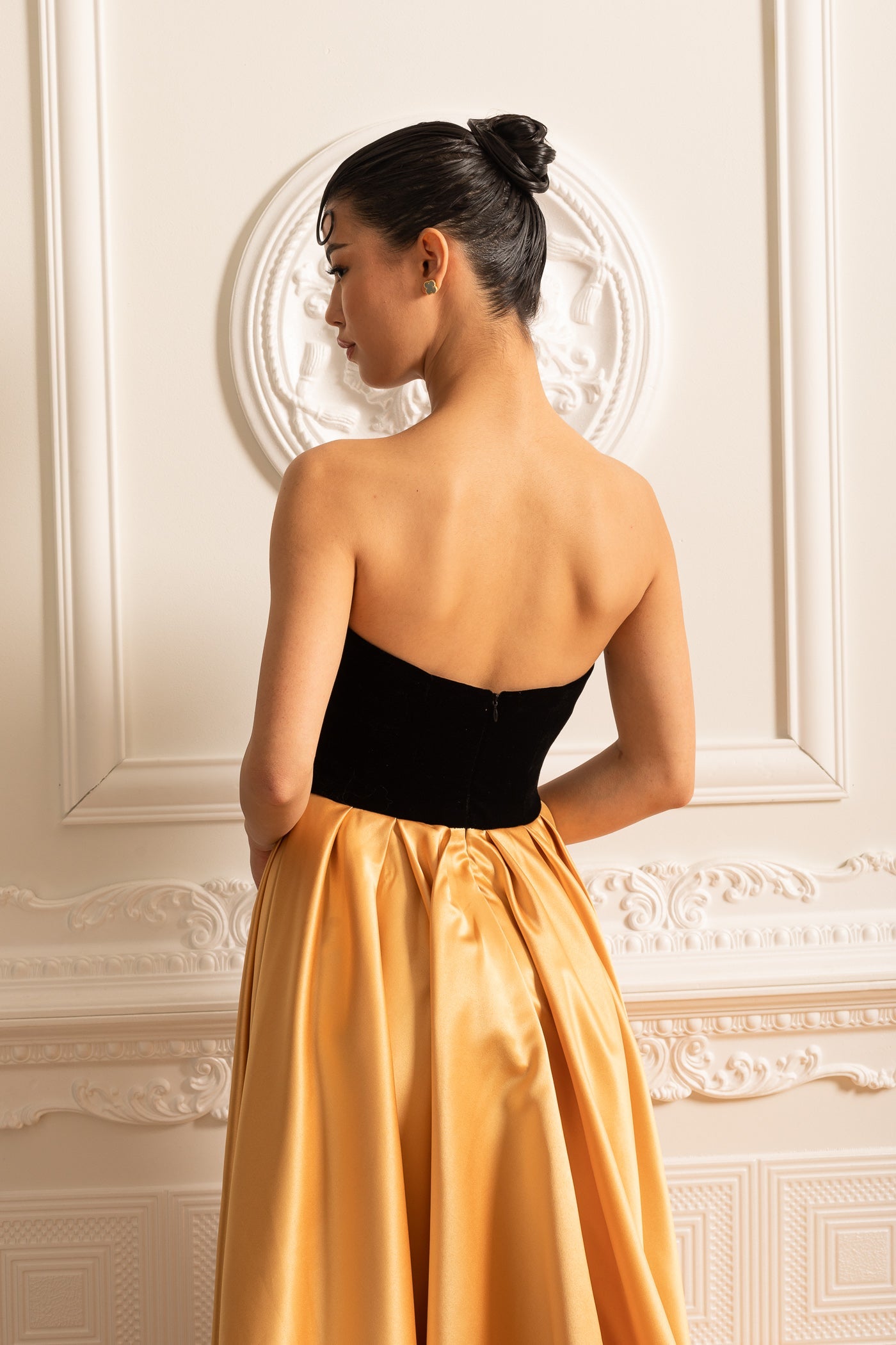 Velvet Gown With Fitted Bodice And Flowing Gold Satin Skirt - Black