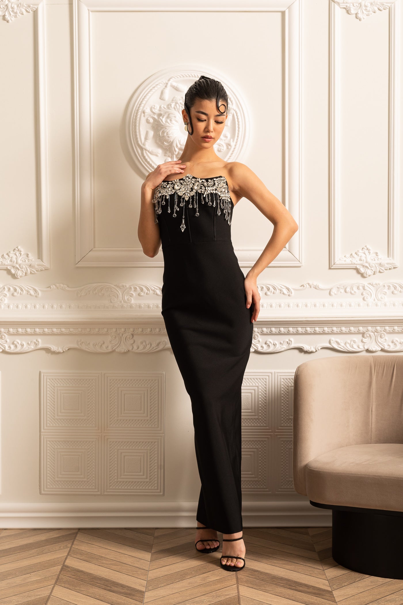 Rochie Corset Elegantă, Conformă, cu Ornamente Sclipitoare Argintii - Negru