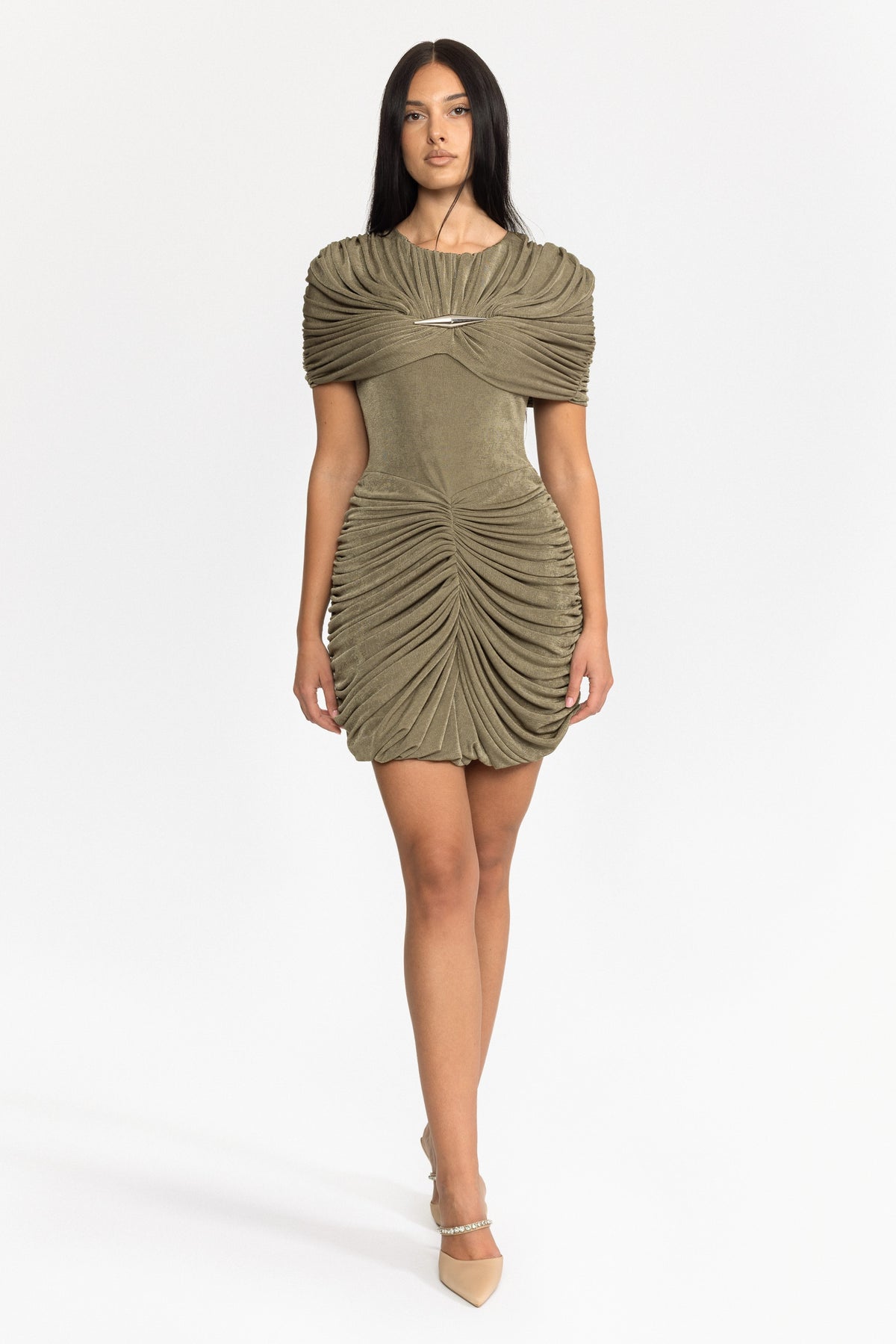 Rochie mini drapată cu pelerină și fronseuri - Olive