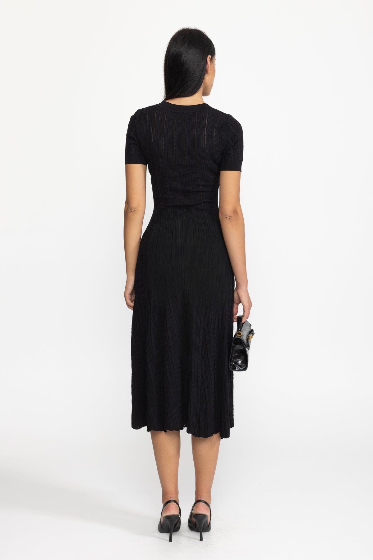Rochie midi din tricot torsadat cu nasturi-bijuterie - negru