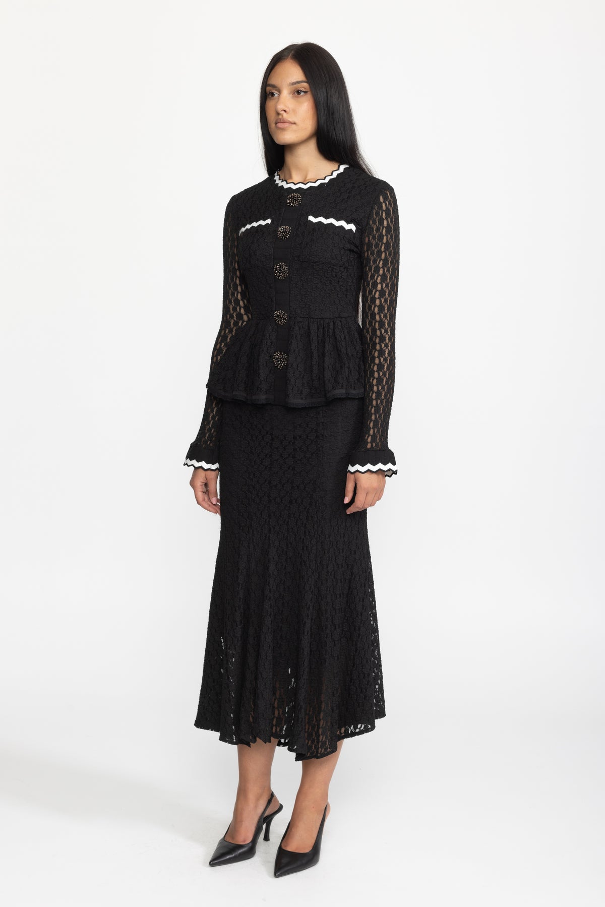 Rochie midi din tricot croșetat cu peplum și bordură ric-rac - negru