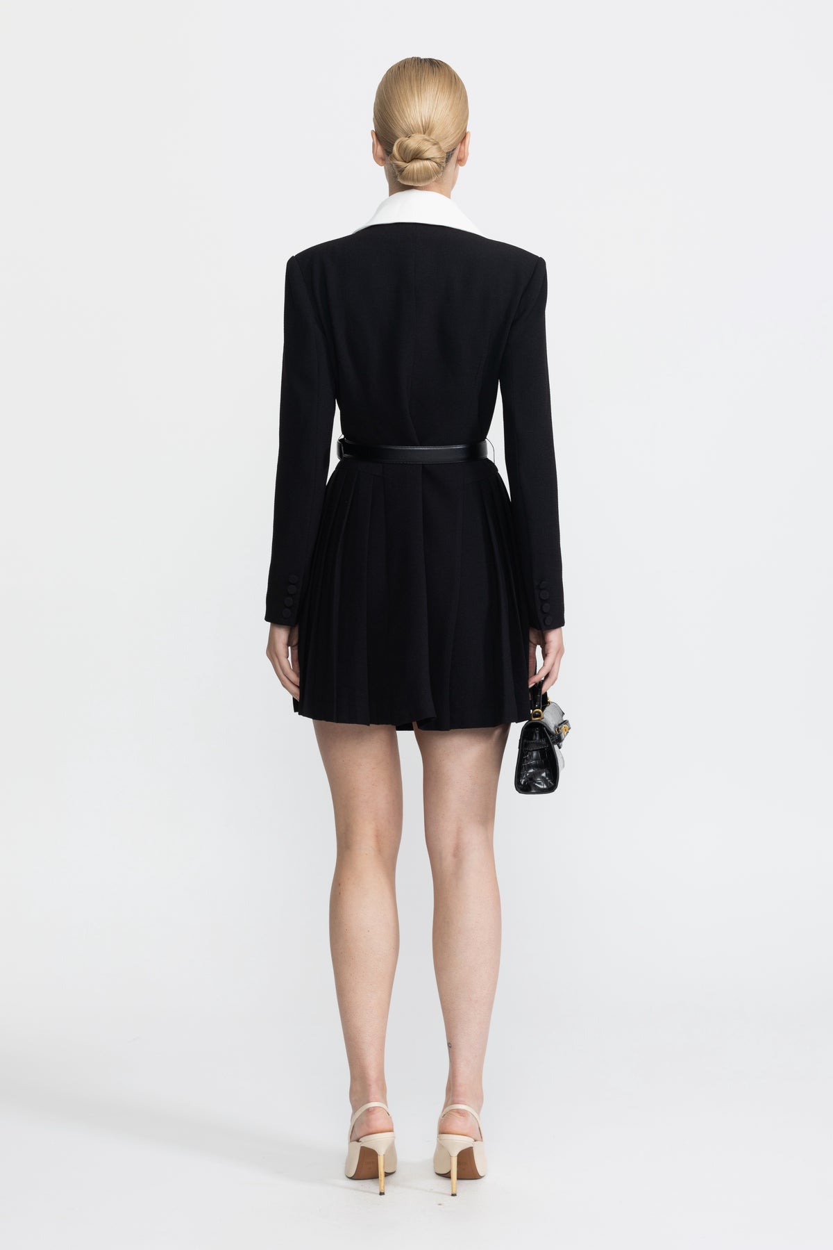 Rochie mini tip blazer cu revere contrastante, cordon și pliuri - Negru