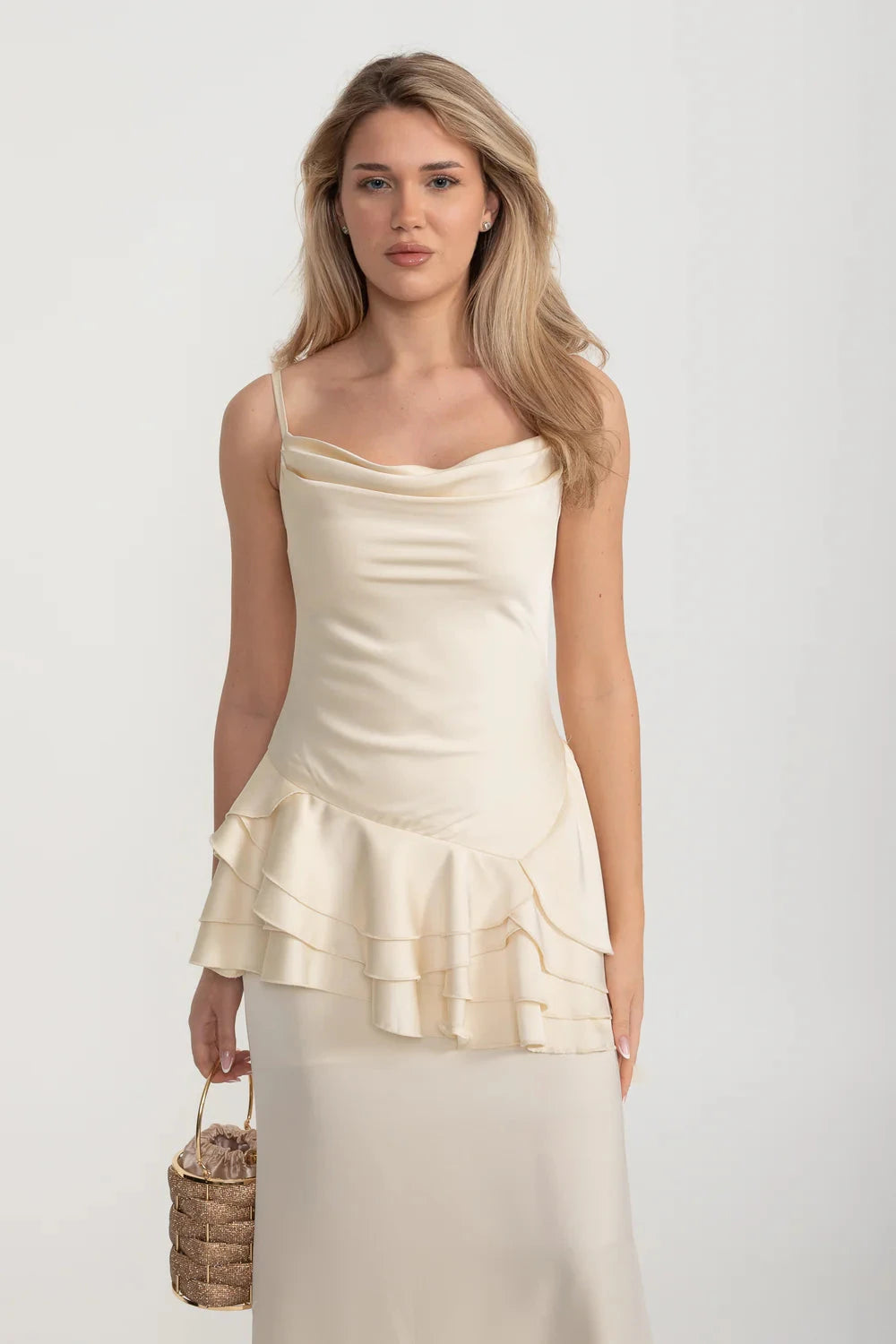 Sleeveless Satin Gown With Layered Peplum Waistline - Ivoire