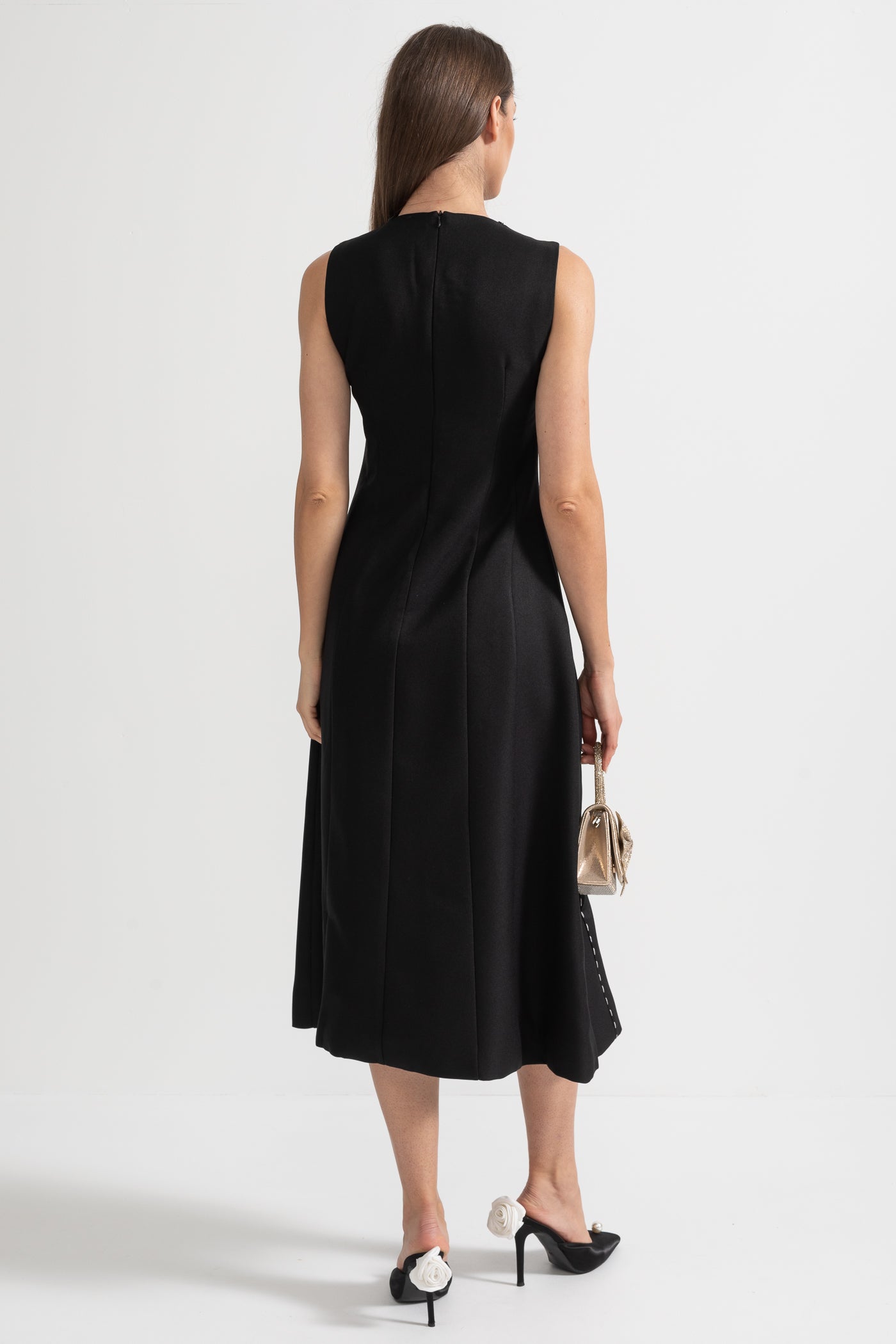 Rochie midi fără mâneci cu cusături contrastante și umeri supradimensionați albi - Negru