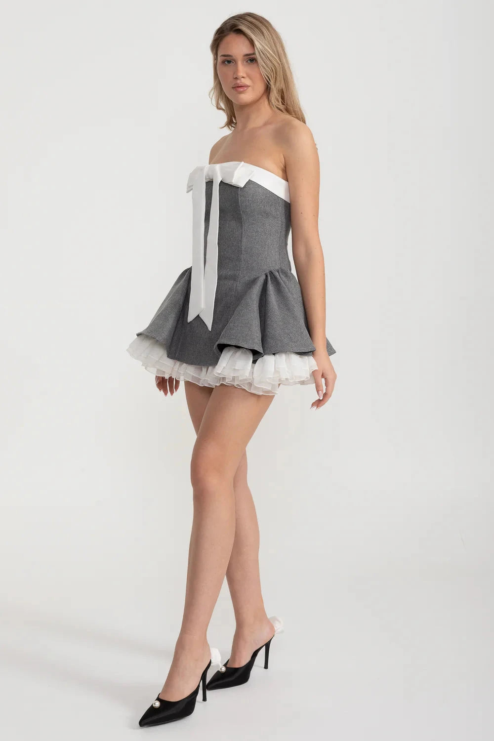 Corset Strapless Mini Dress With Flared Skirt And White Bow Accent - Gray