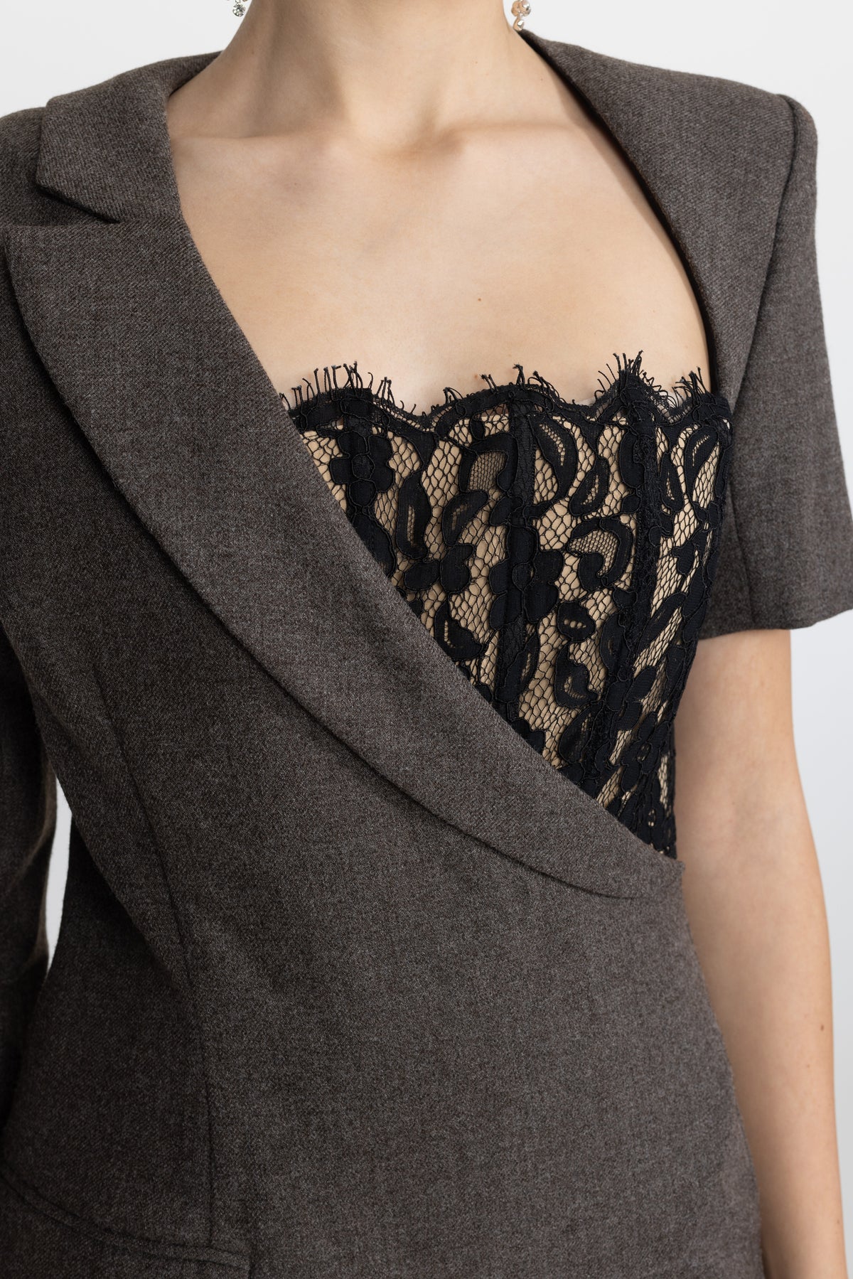 Rochie maxi tip blazer asimetrică cu bustieră din dantelă - Charcoal