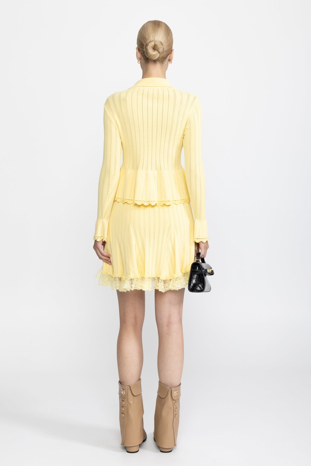 Set coordonat cu cardigan peplum din tricot pointelle și fustă cu tiv din dantelă - Galben