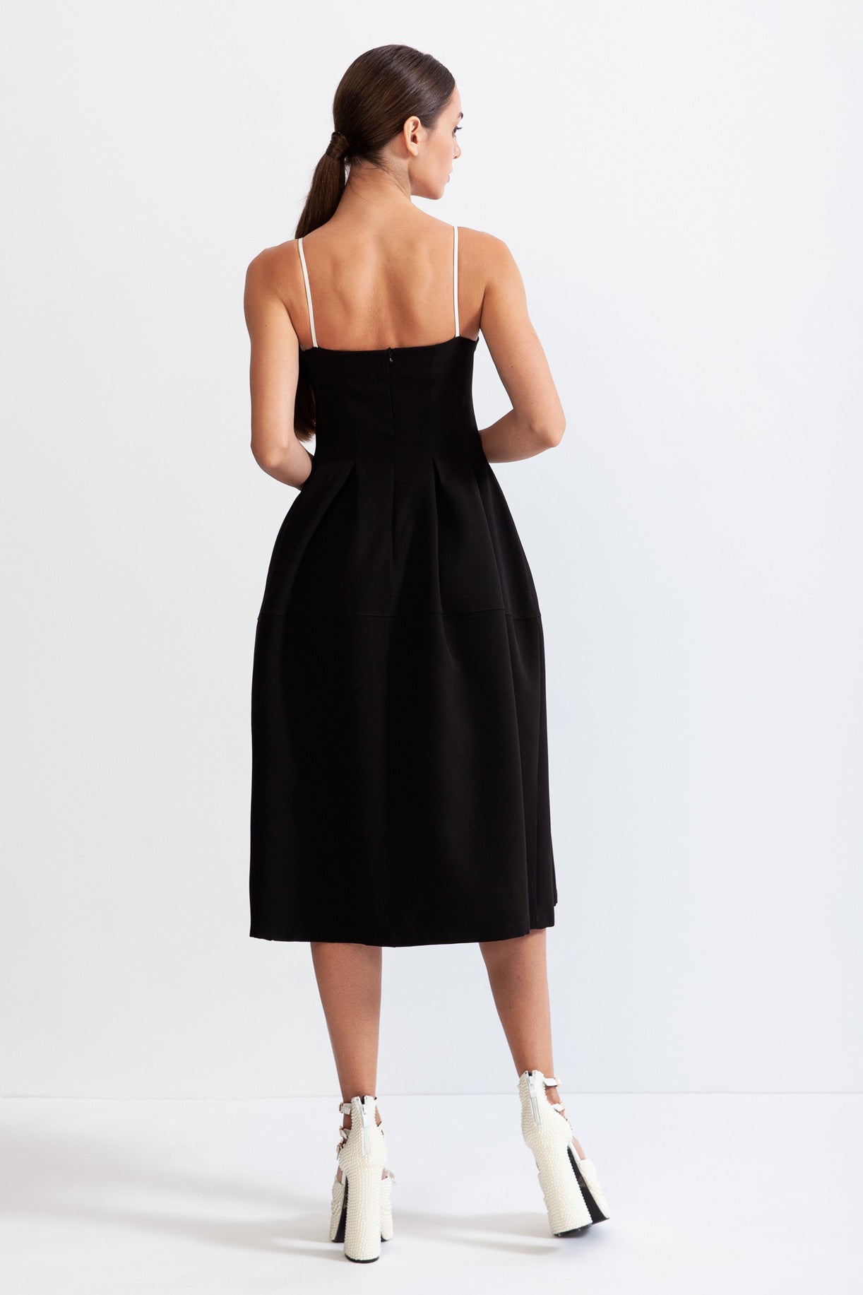 Rochie cu Detaliu Floral, Lungime Medie - Negru