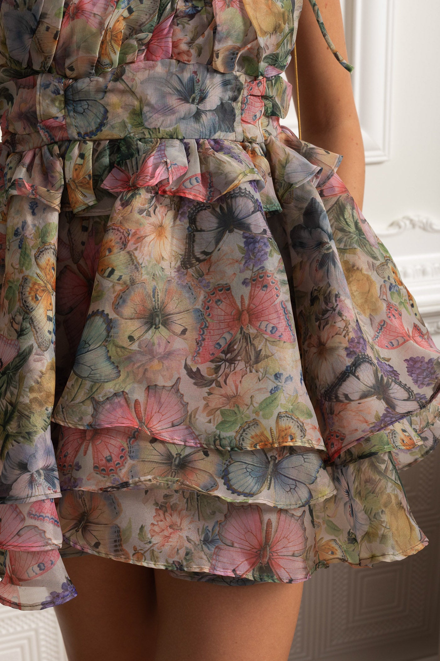 Rochie Mini cu Volane și Corset la Spate - Multicolor/Fluture