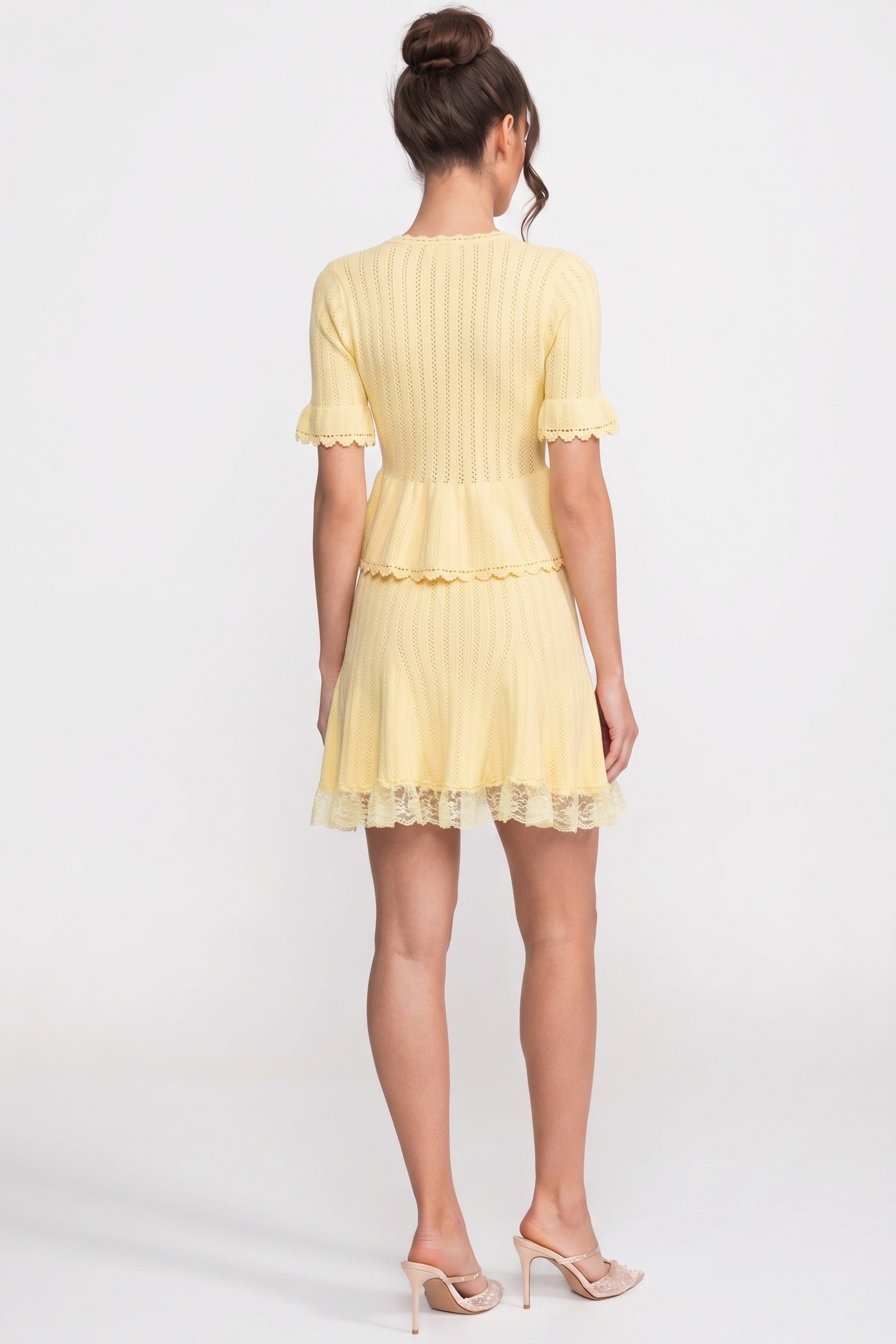 Rochie mini tricotată Peplum cu guler Peter Pan și tiv din dantelă - Galben