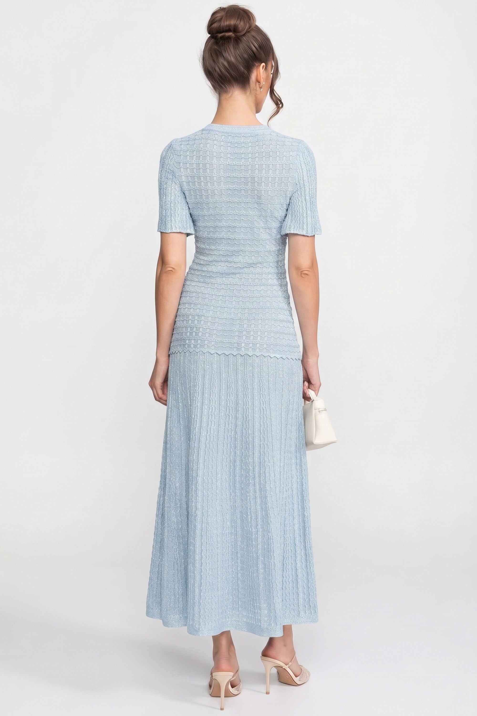 Rochie midi cu mânecă scurtă și textură tricotată strălucitoare - Light Blue