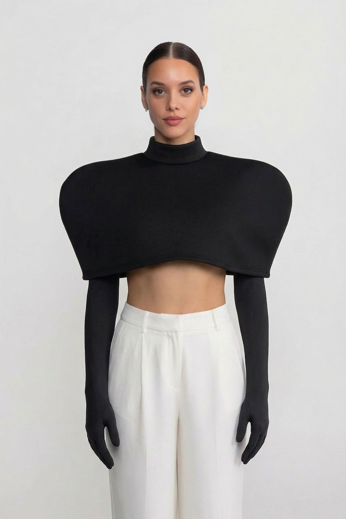 Set cu Top Cropped și Cape cu Umeri Sculpturali - Negru