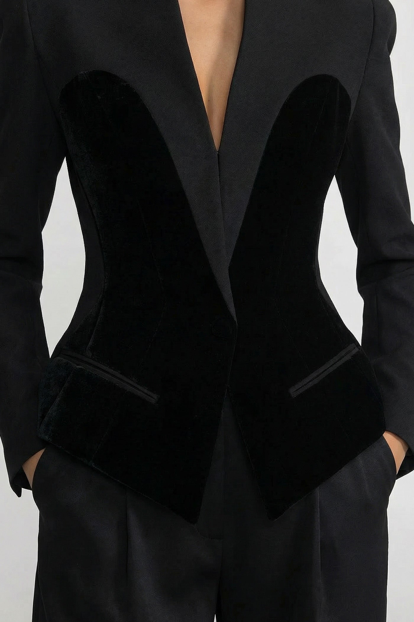 Sacou cu mâneci lungi, croială perfectă, cu panouri din catifea în stil corset - Negru
