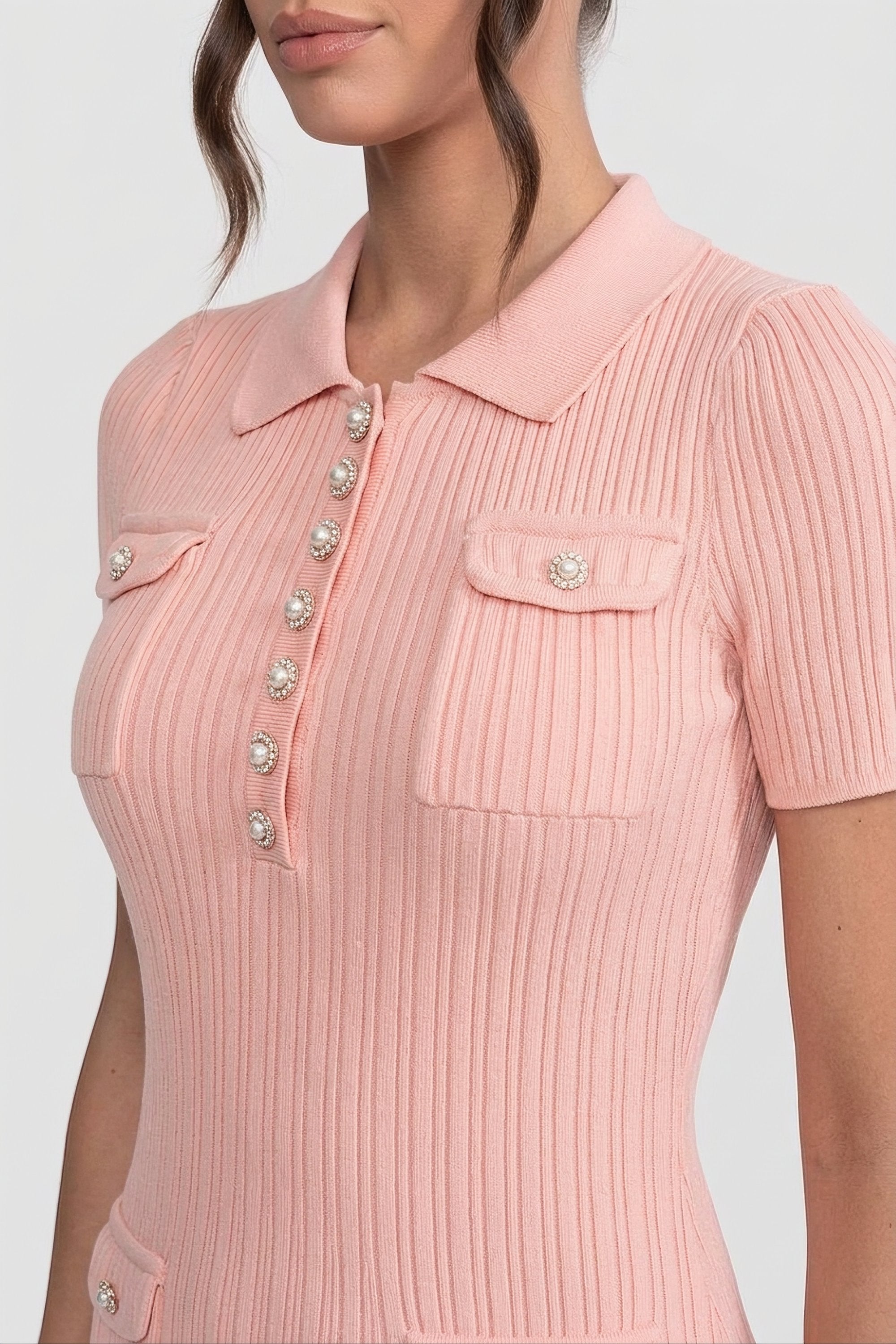 Rochie mini tricotată cu nervuri și nasturi în față - Peach