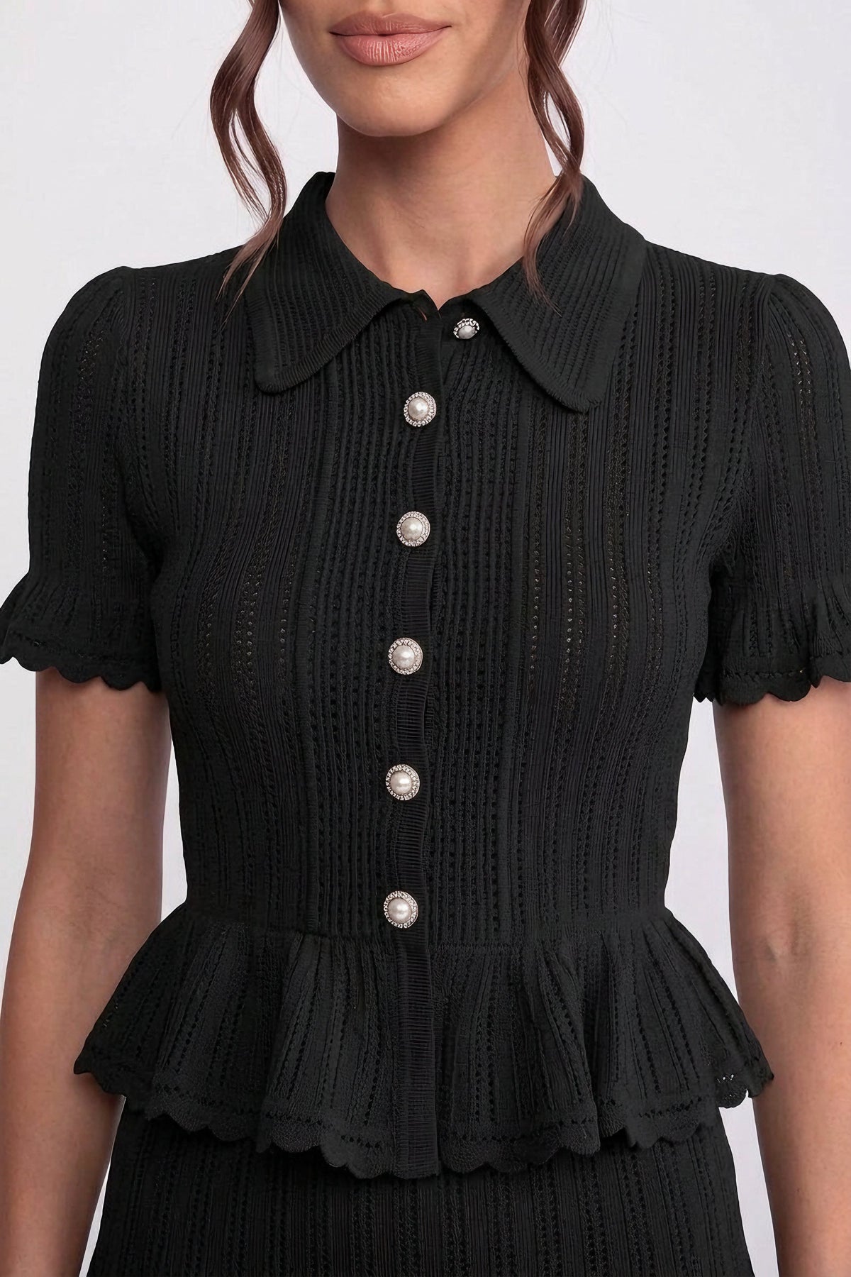 Set cu top cu guler polo și nasturi și mini fustă - Negru