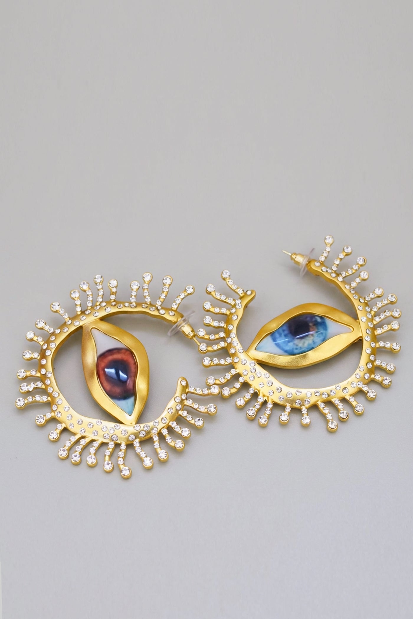 Cercei Statement Eye Stud cu Detalii din Cristal Ray – Aurii