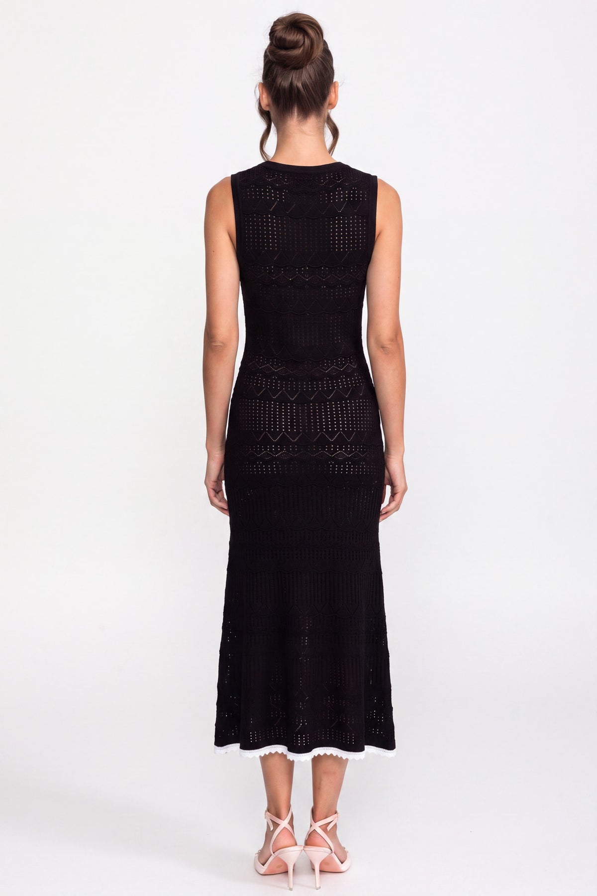 Rochie midi tricotată croșetat cu bordură neagră și fundiță - Negru