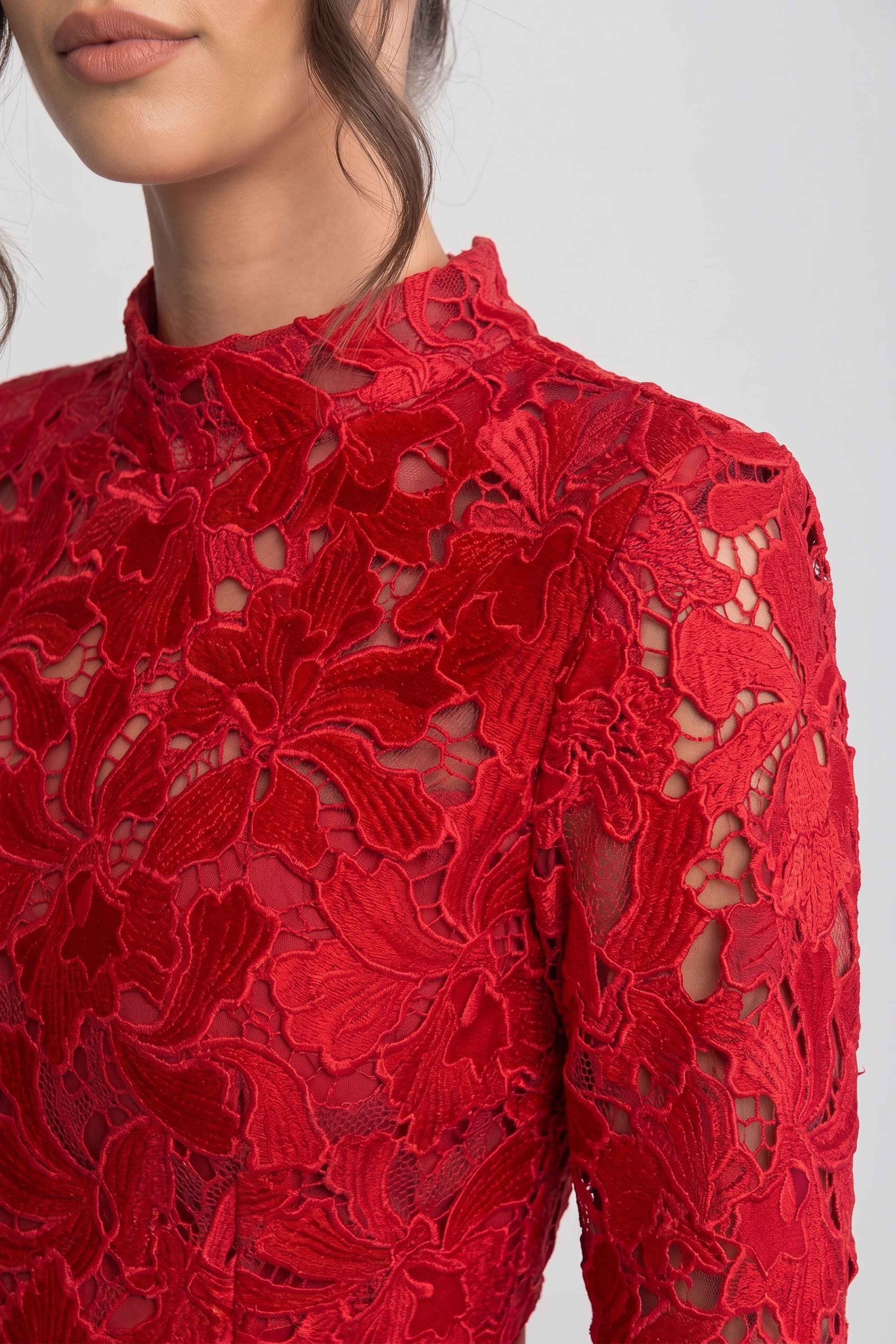 Rochie mini din dantelă cu mânecă lungă, cu guler înalt și tiv festonat - Roșu