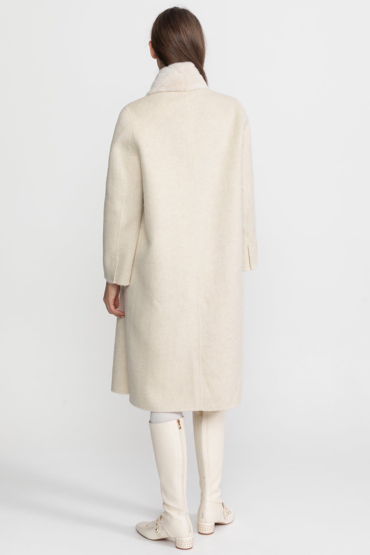 Wool & Alpaca Coat with Textured Mink Fur Collar – Ivoire