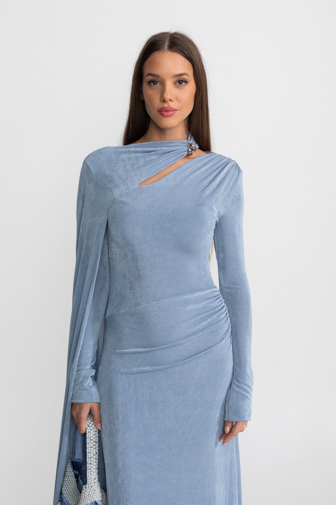 Rochie Elegantă Drapată cu Decupaj Asimetric – Blue