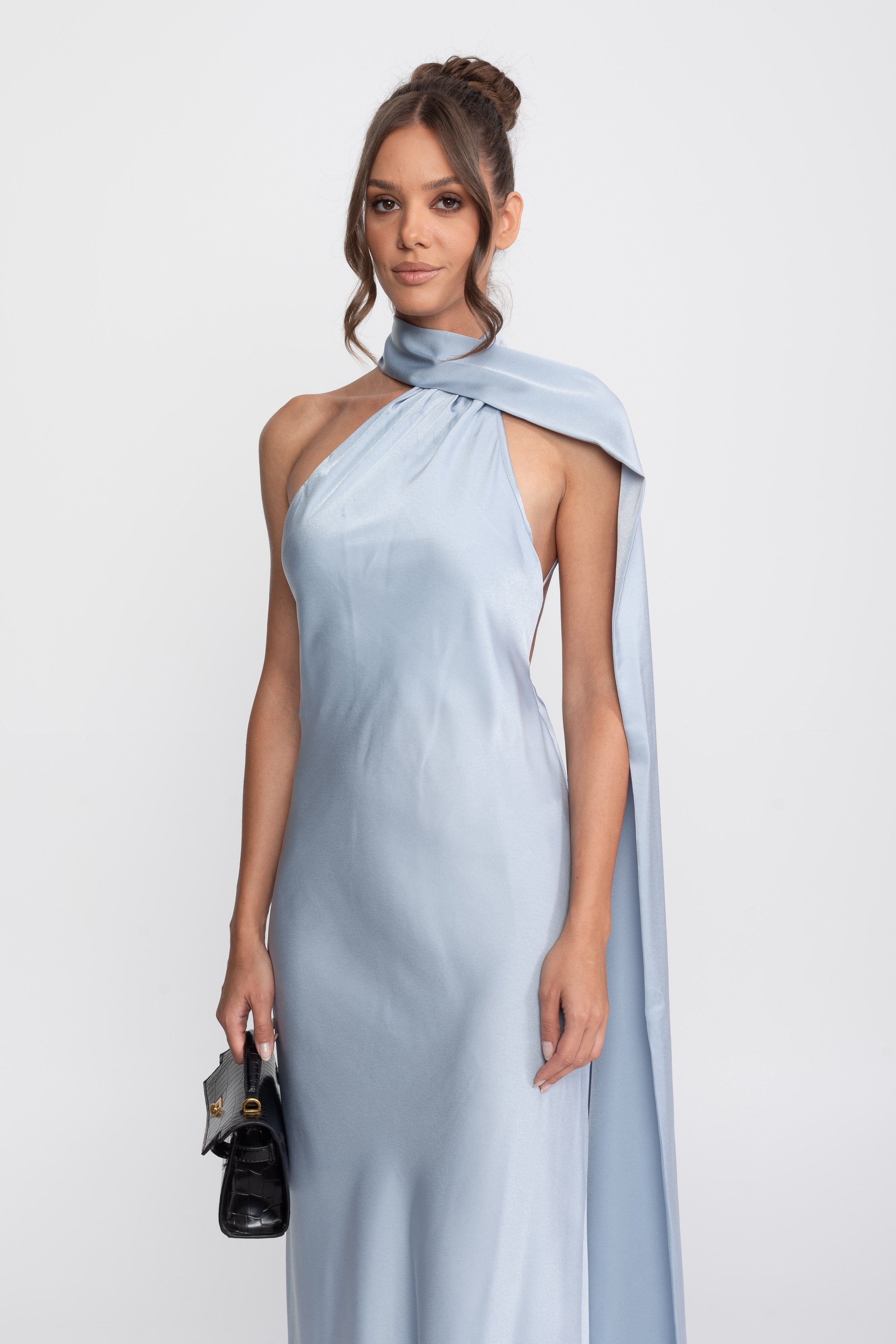 Rochie slip din satin, cu halter răsucit și decolteu asimetric - Albastru