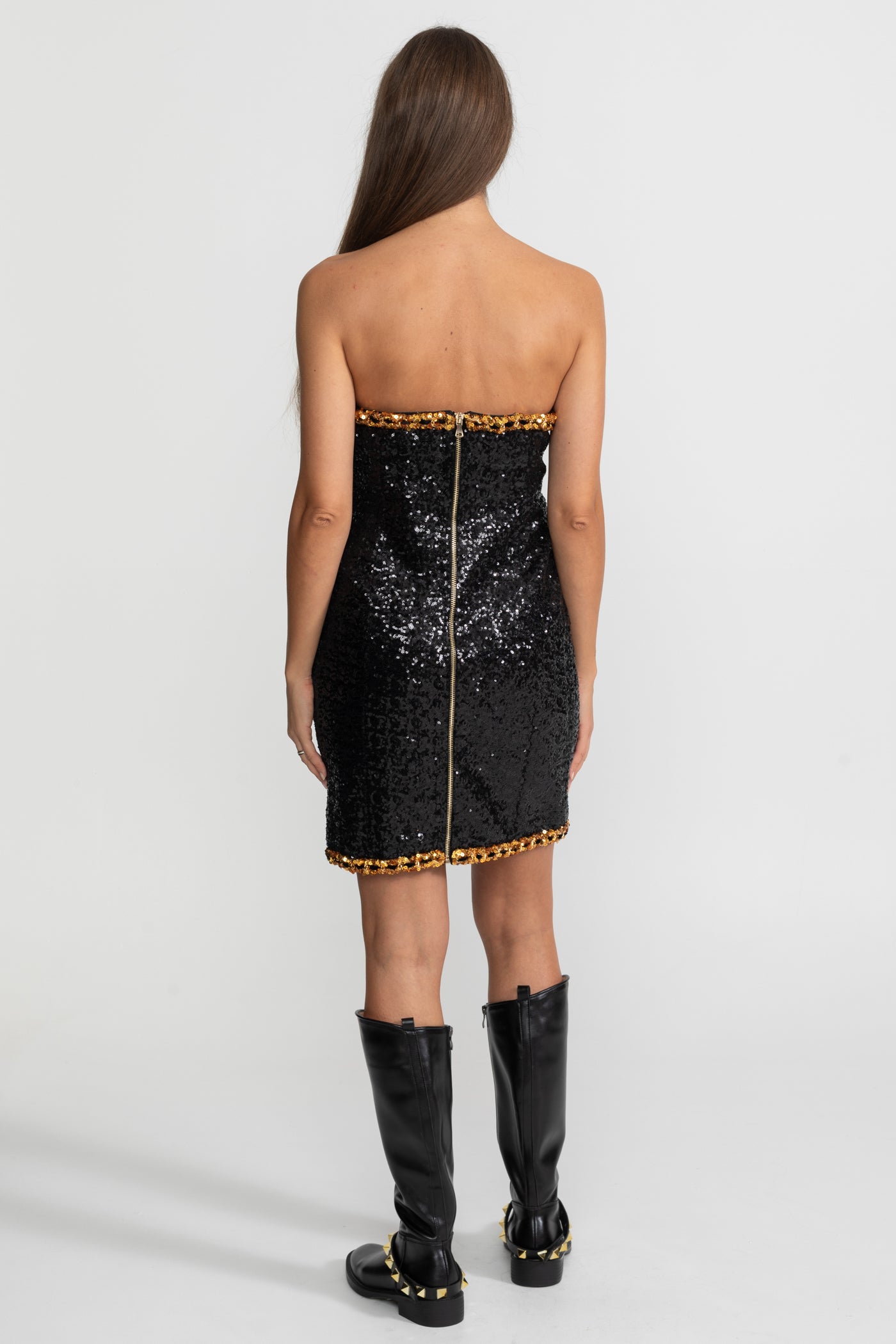 Rochie mini fără bretele cu paiete și detalii cu lanț – Negru