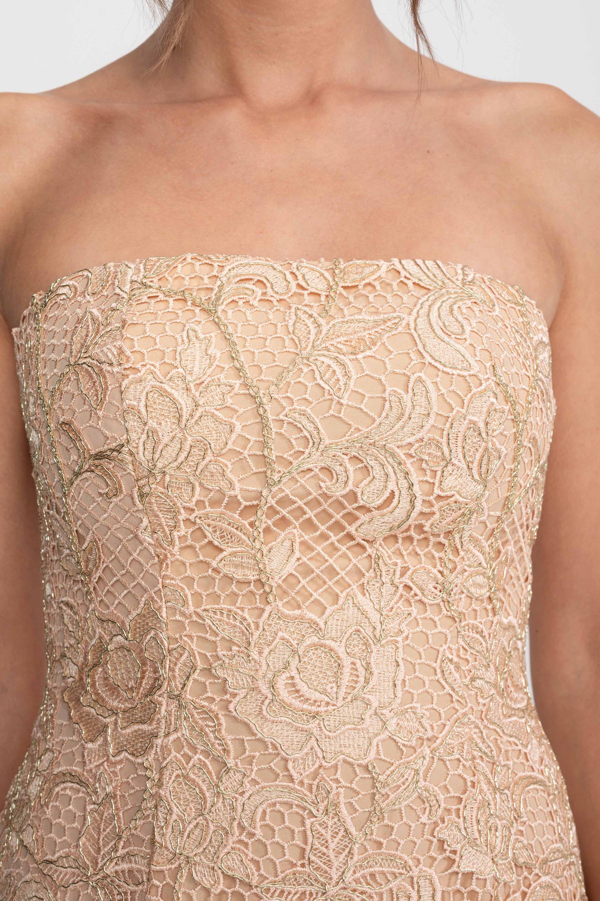 Rochie de gală cu dantelă florală, fără bretele, cu fustă amplă în linie A - Gold