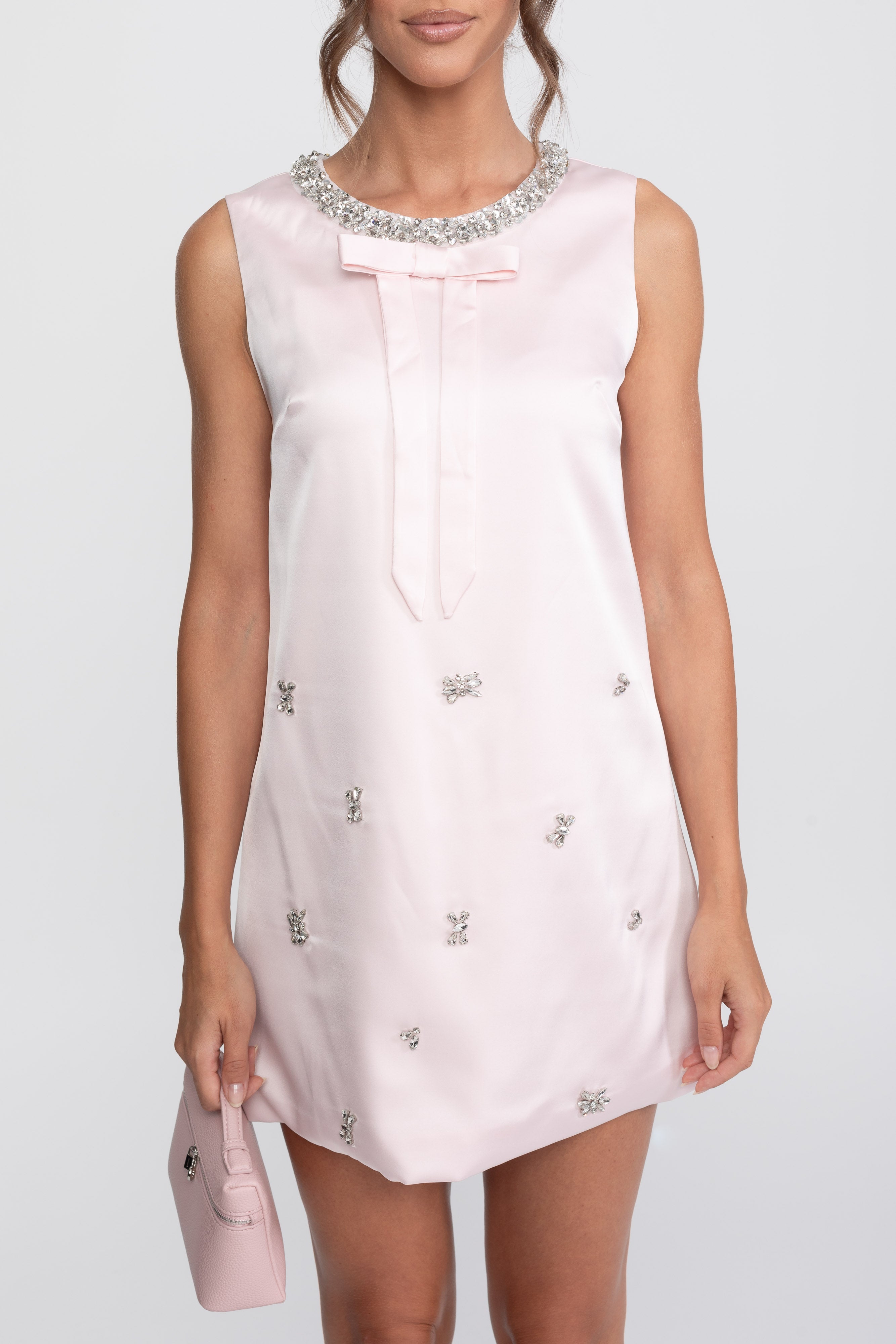Rochie mini tip shift cu aplicații de cristale și fundă din satin - Roz