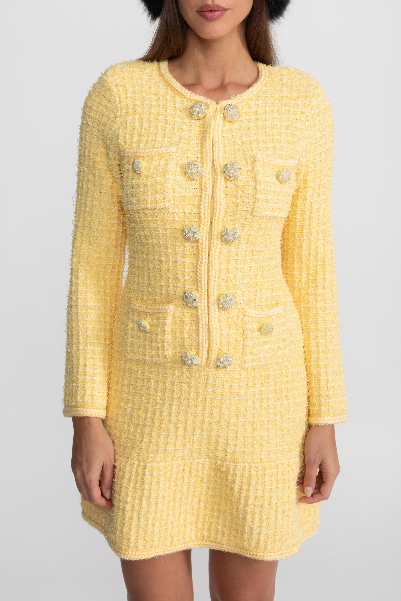 Rochie tricotată cu mâneci lungi, lungime până la genunchi – Galben