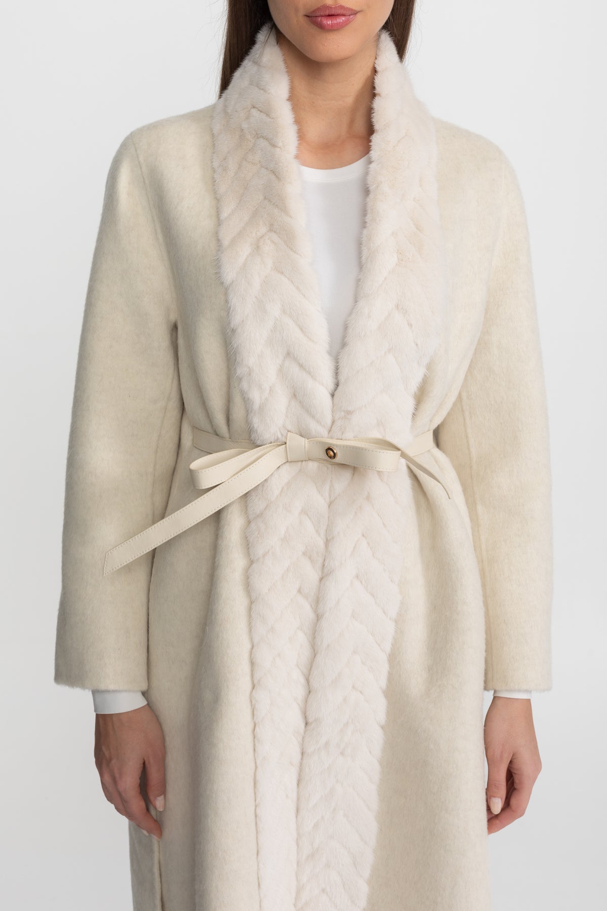 Wool & Alpaca Coat with Textured Mink Fur Collar – Ivoire